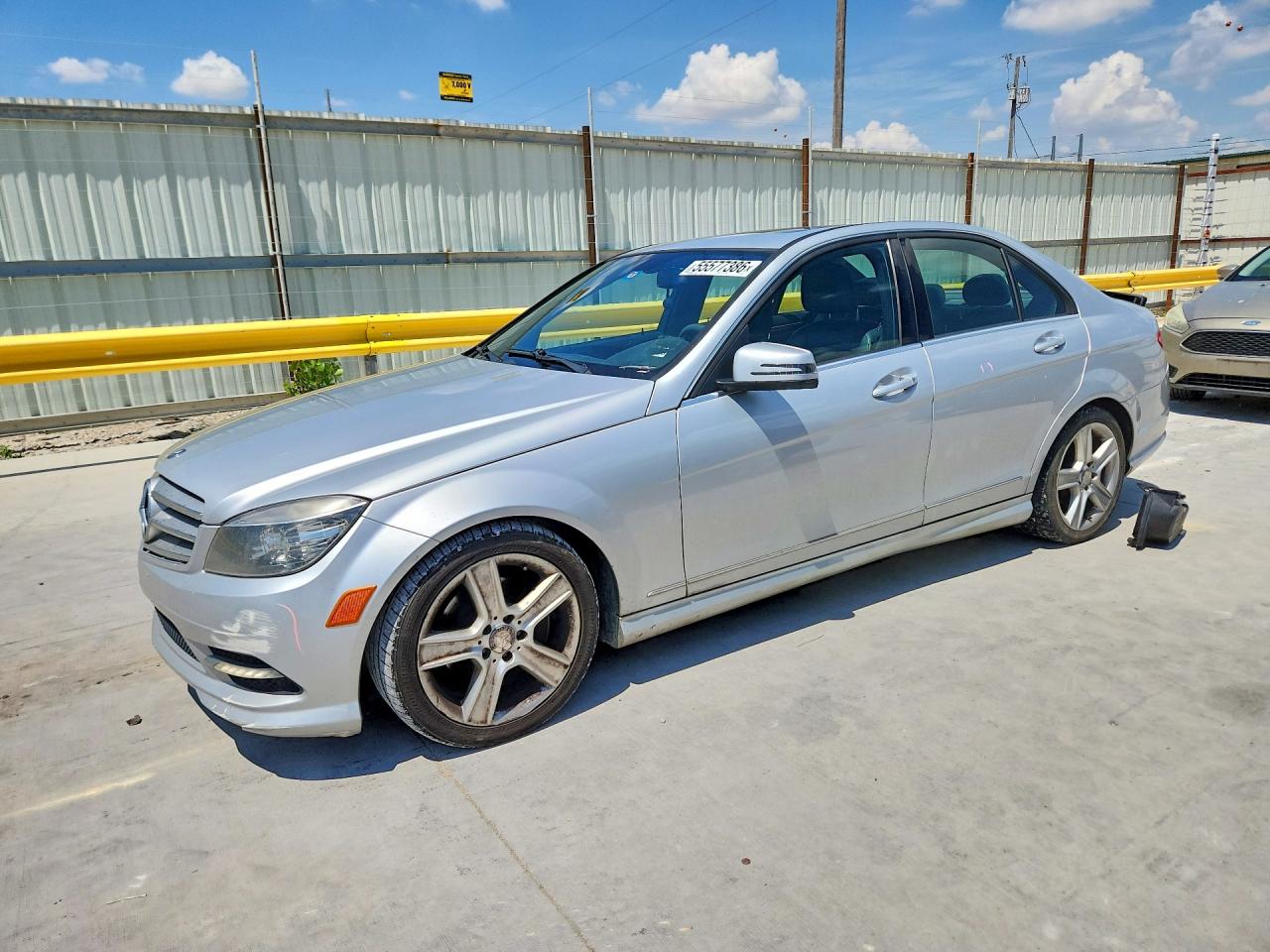 2011 Mercedes-benz C 300 Silver vin: WDDGF5EB5BA459774