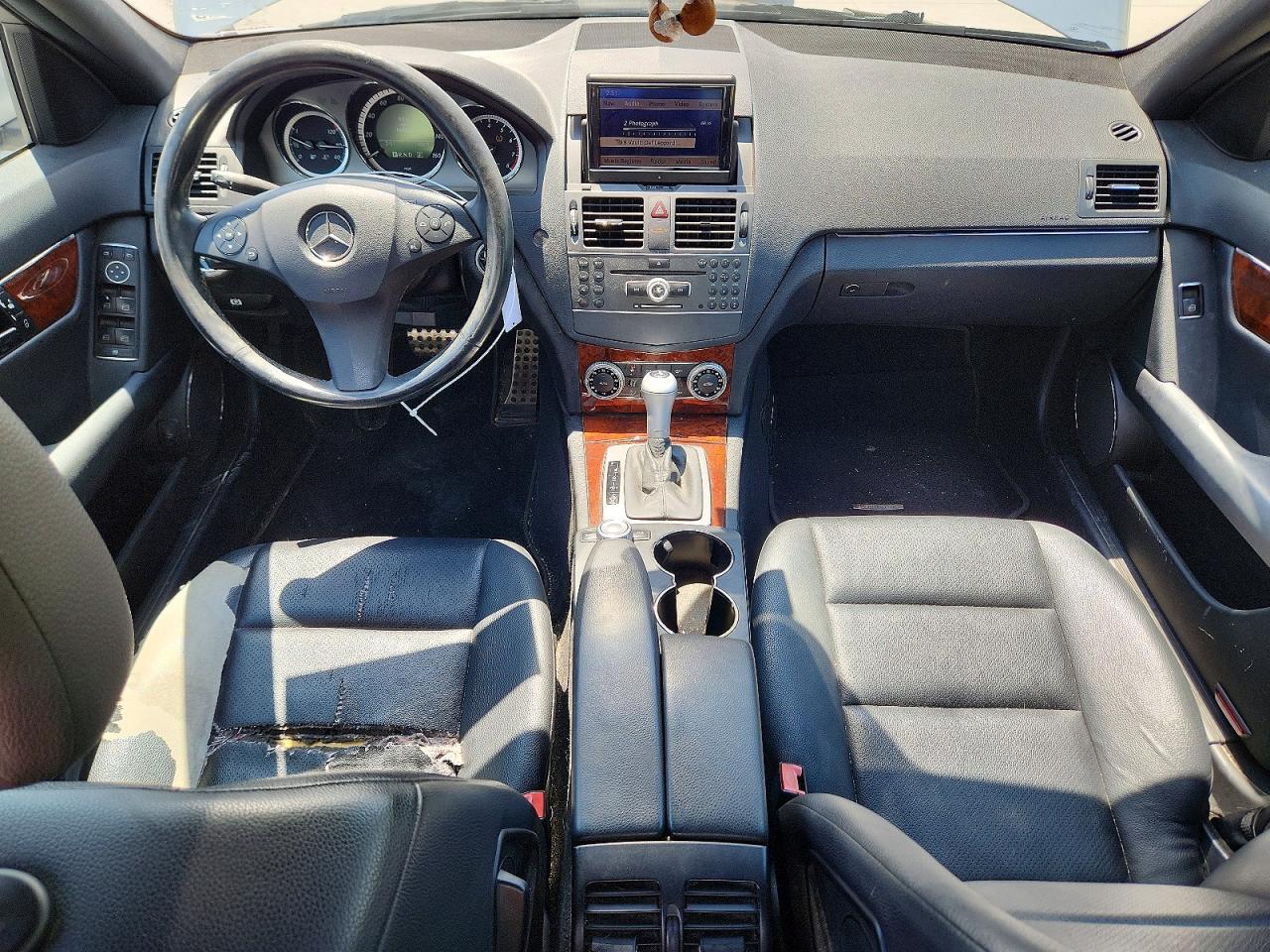2011 Mercedes-benz C 300 Silver vin: WDDGF5EB5BA459774