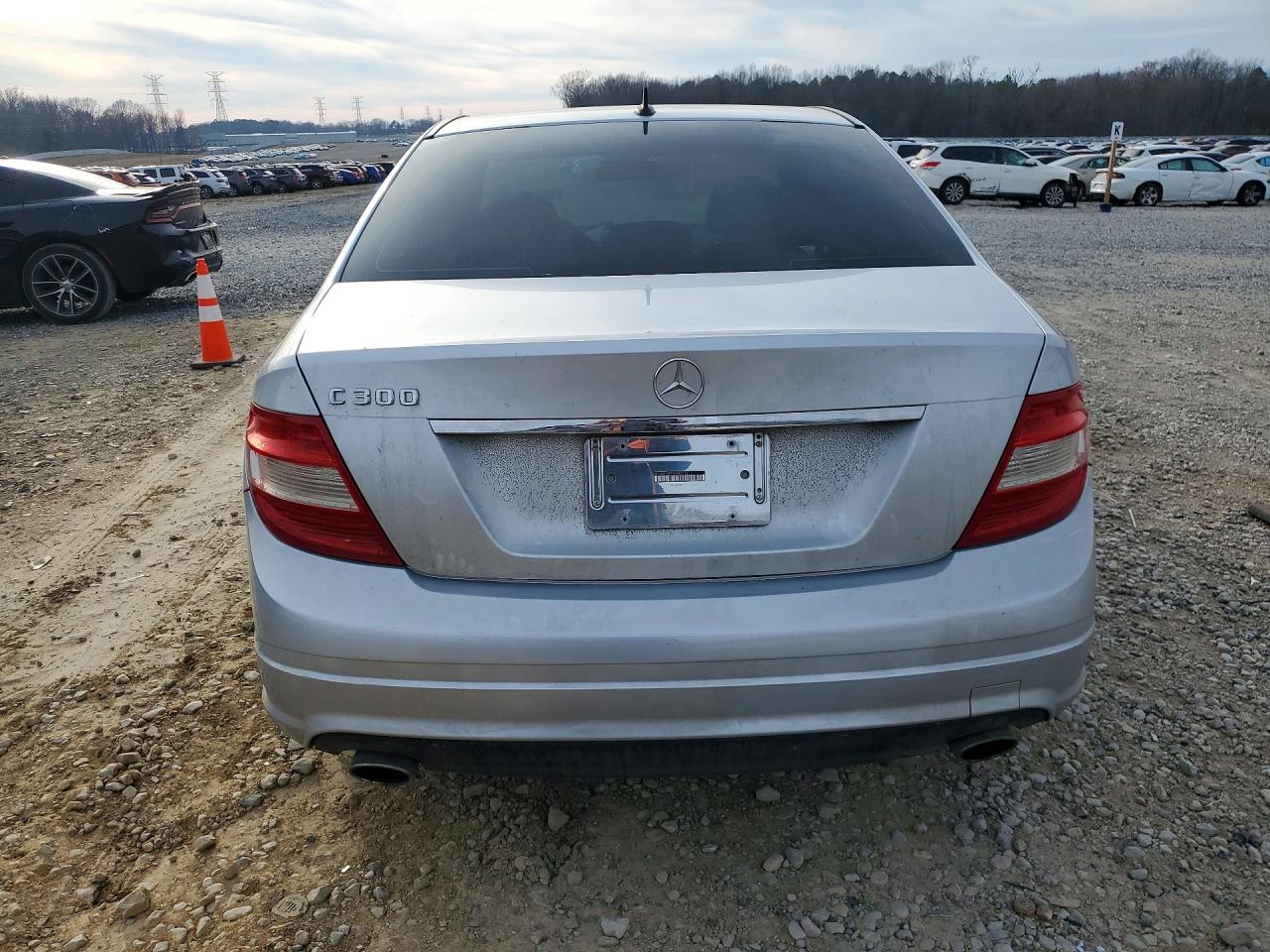 2011 Mercedes-benz C 300 Серебряный vin: WDDGF5EB5BA460732