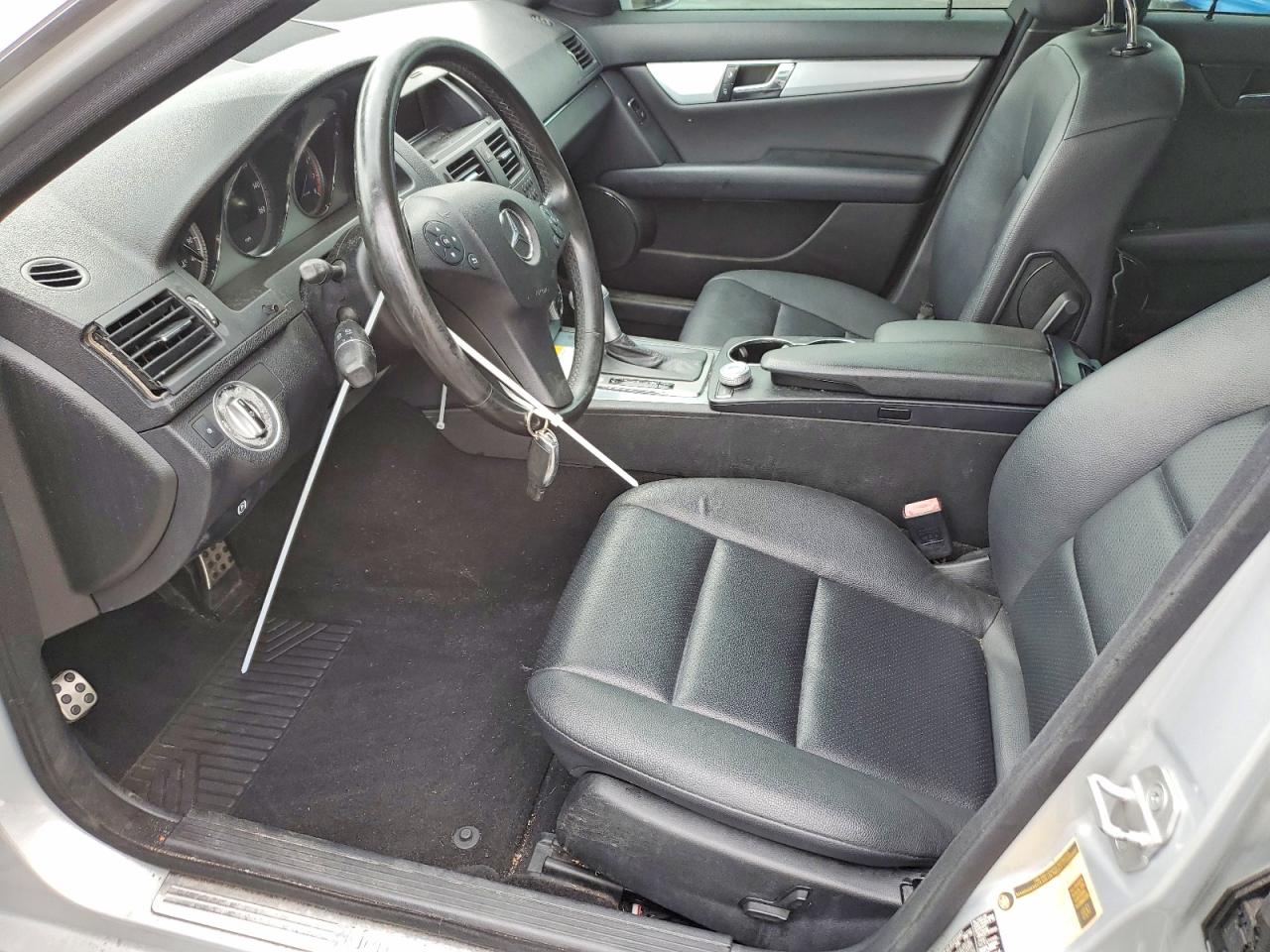 2011 Mercedes-benz C 300 Серебряный vin: WDDGF5EB5BA460732