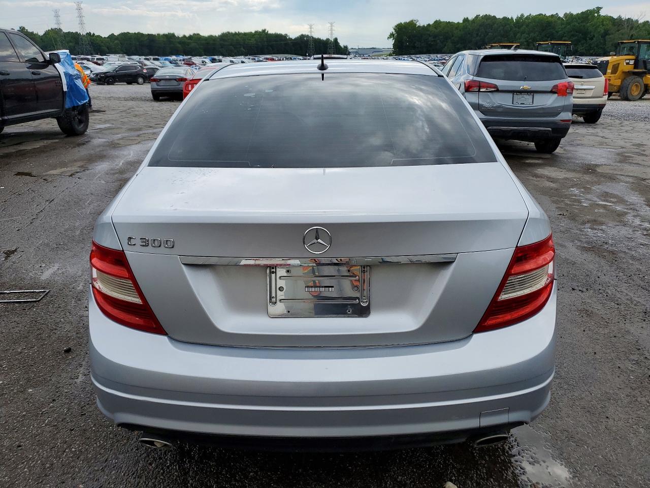 2011 Mercedes-benz C 300 Серебряный vin: WDDGF5EB5BA460732
