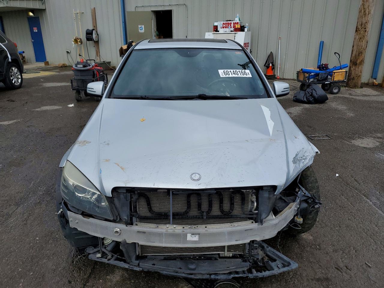 2011 Mercedes-benz C 300 Серебряный vin: WDDGF5EB5BA460732