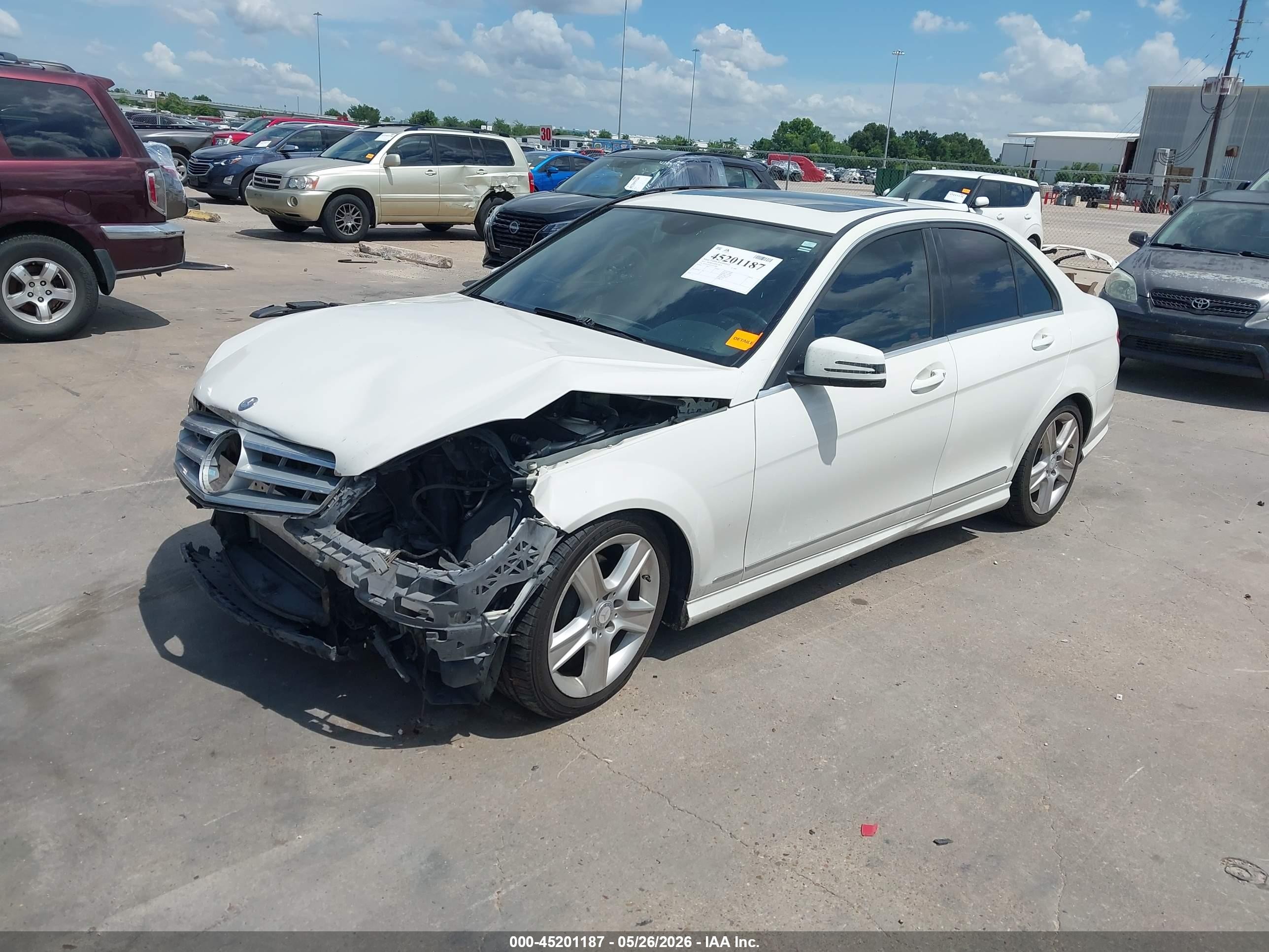2011 Mercedes-benz C 300 Luxury/sport White vin: WDDGF5EB5BA478891