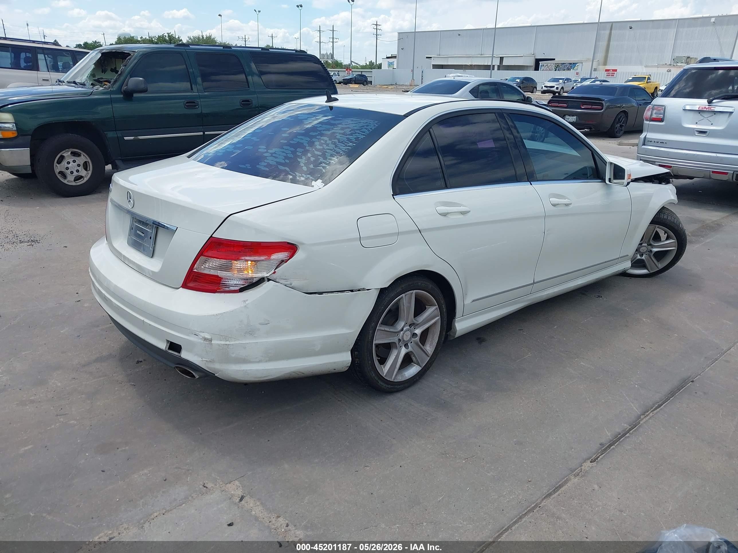 2011 Mercedes-benz C 300 Luxury/sport White vin: WDDGF5EB5BA478891