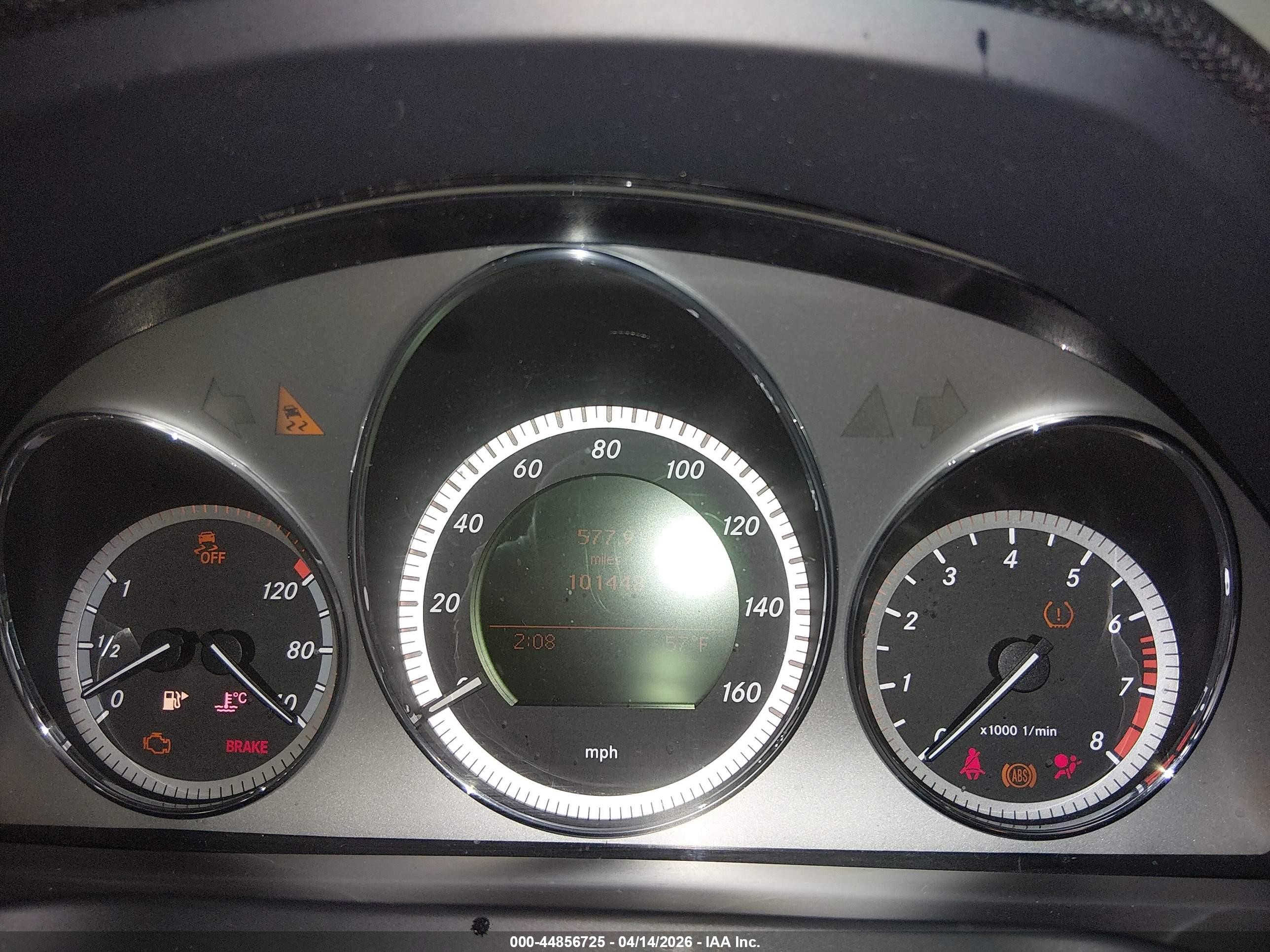 2011 Mercedes-benz C 300 Sport White vin: WDDGF5EB5BA502252