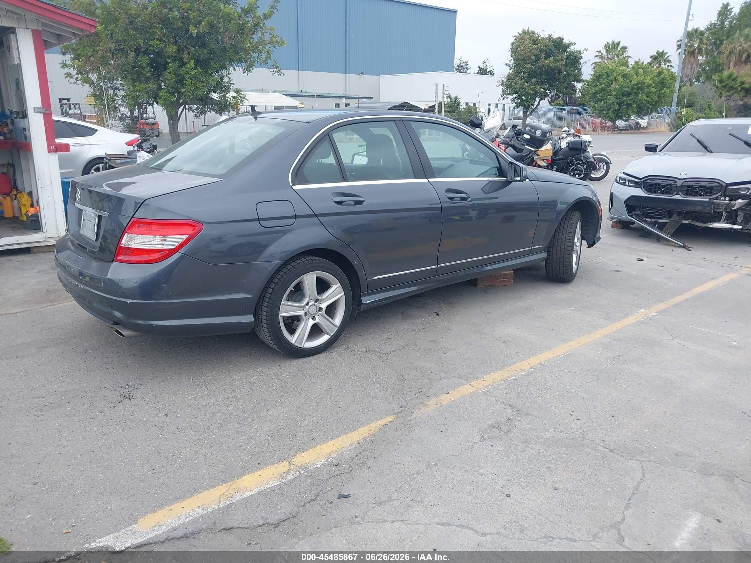 2011 Mercedes-benz C 300 Sport Gray vin: WDDGF5EB5BR141834