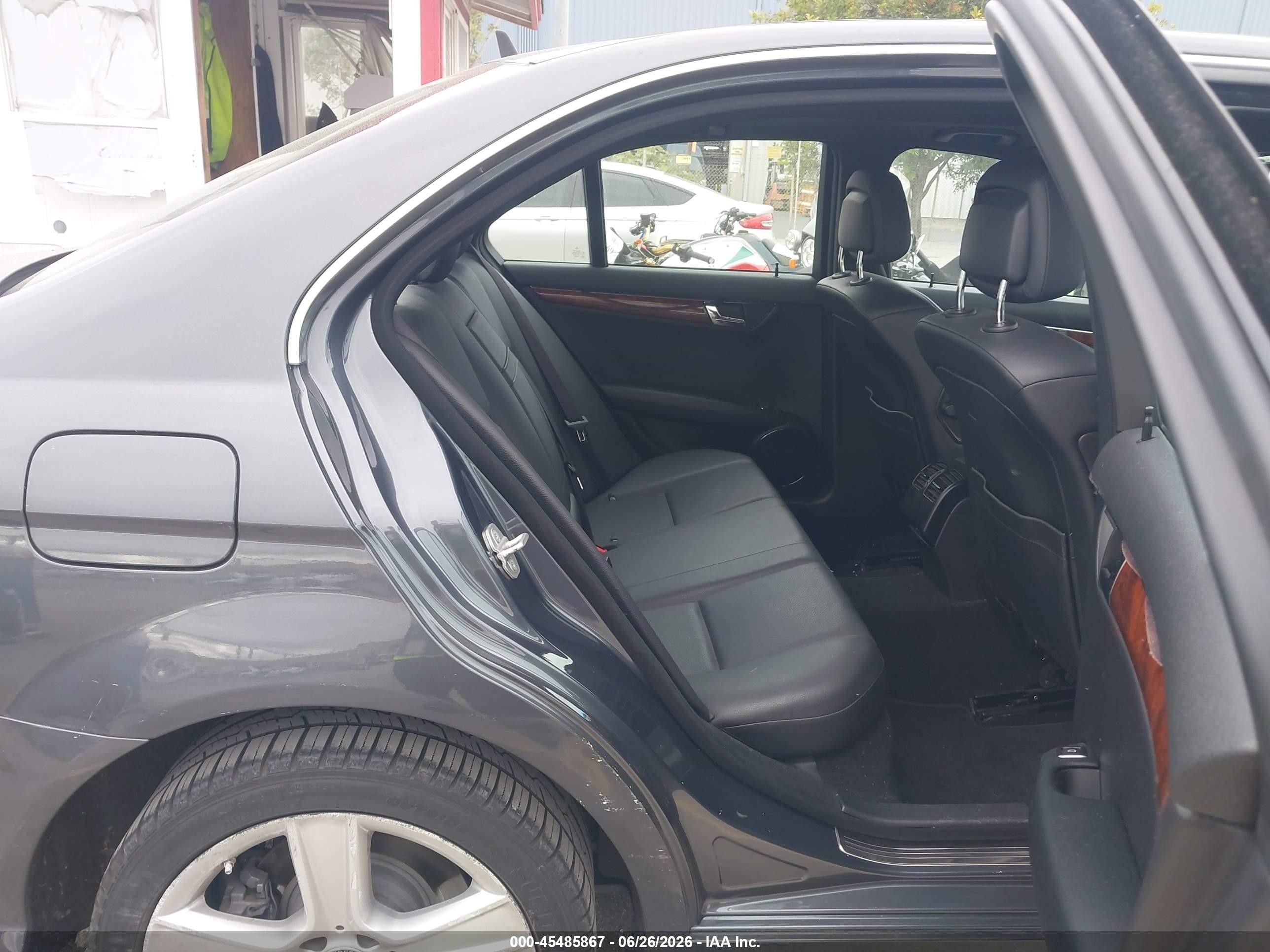 2011 Mercedes-benz C 300 Sport Gray vin: WDDGF5EB5BR141834