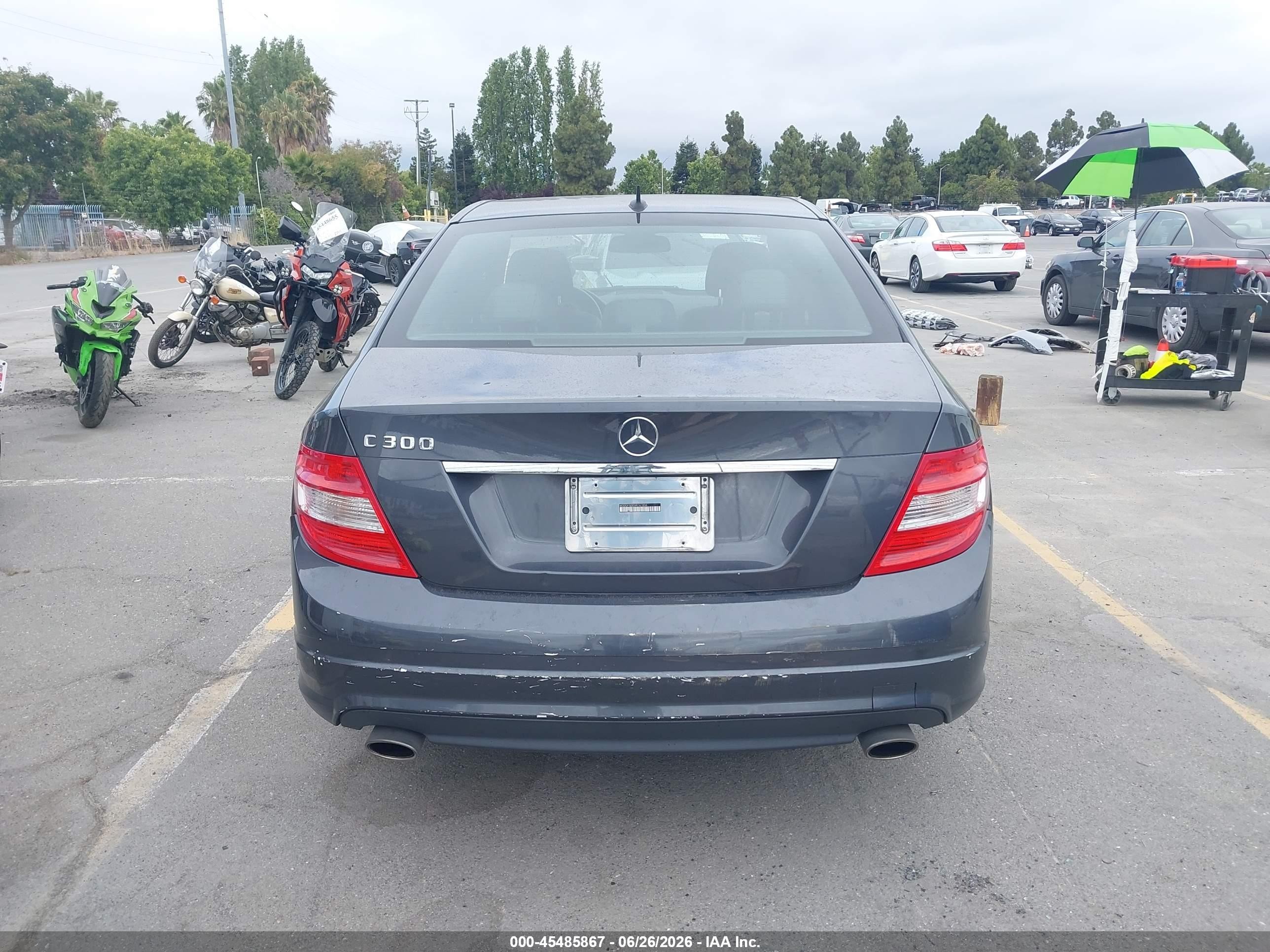 2011 Mercedes-benz C 300 Sport Gray vin: WDDGF5EB5BR141834