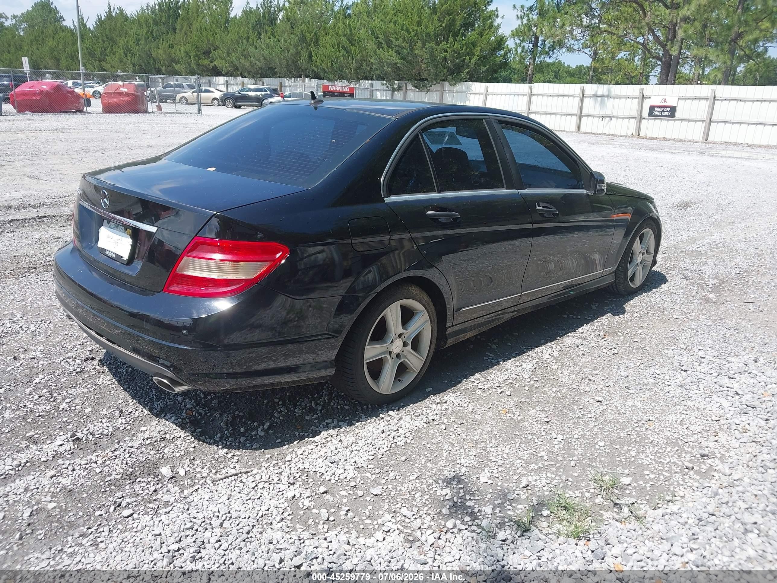 2011 Mercedes-benz C 300 Luxury/sport Black vin: WDDGF5EB5BR155989