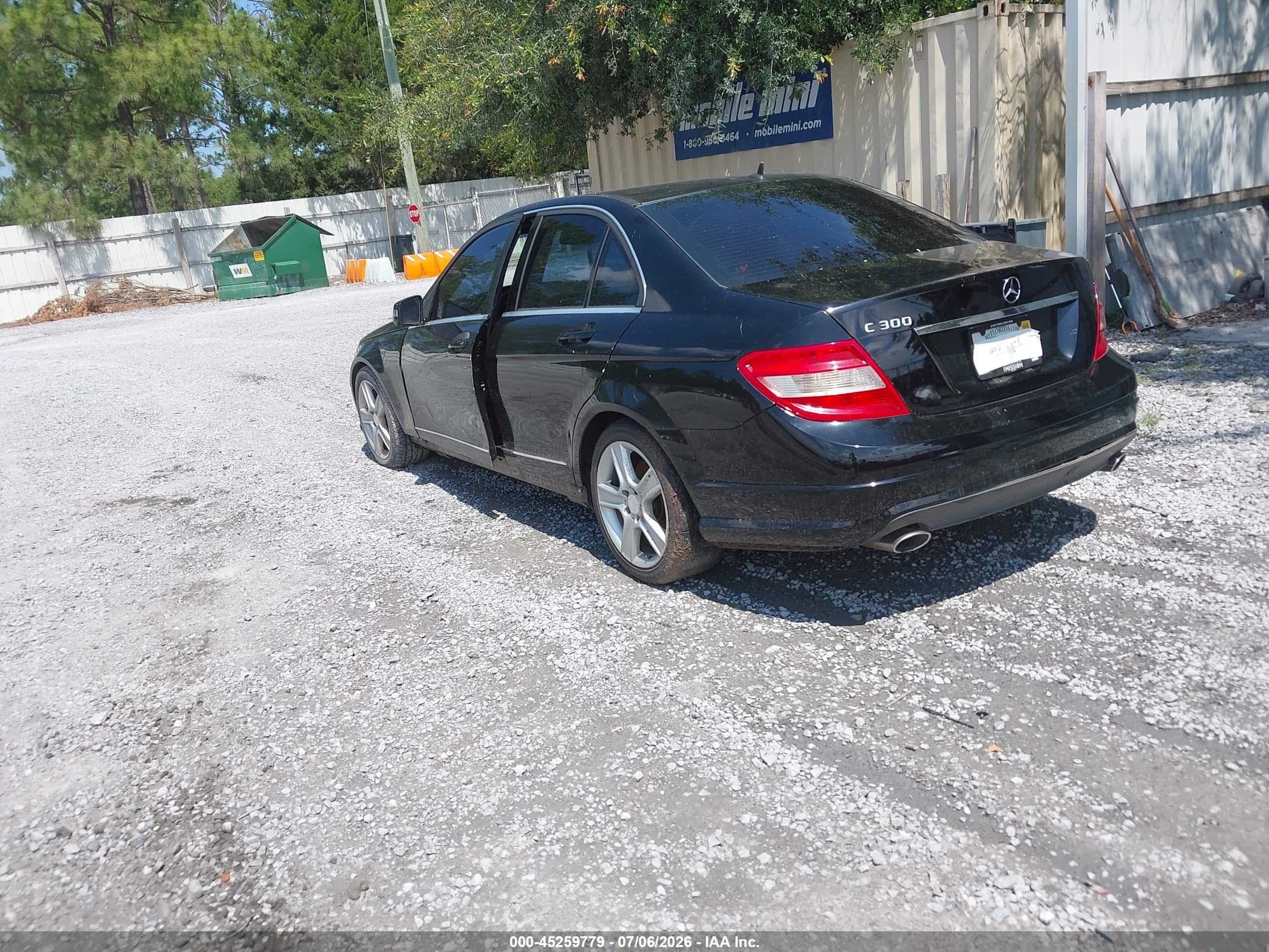 2011 Mercedes-benz C 300 Luxury/sport Black vin: WDDGF5EB5BR155989