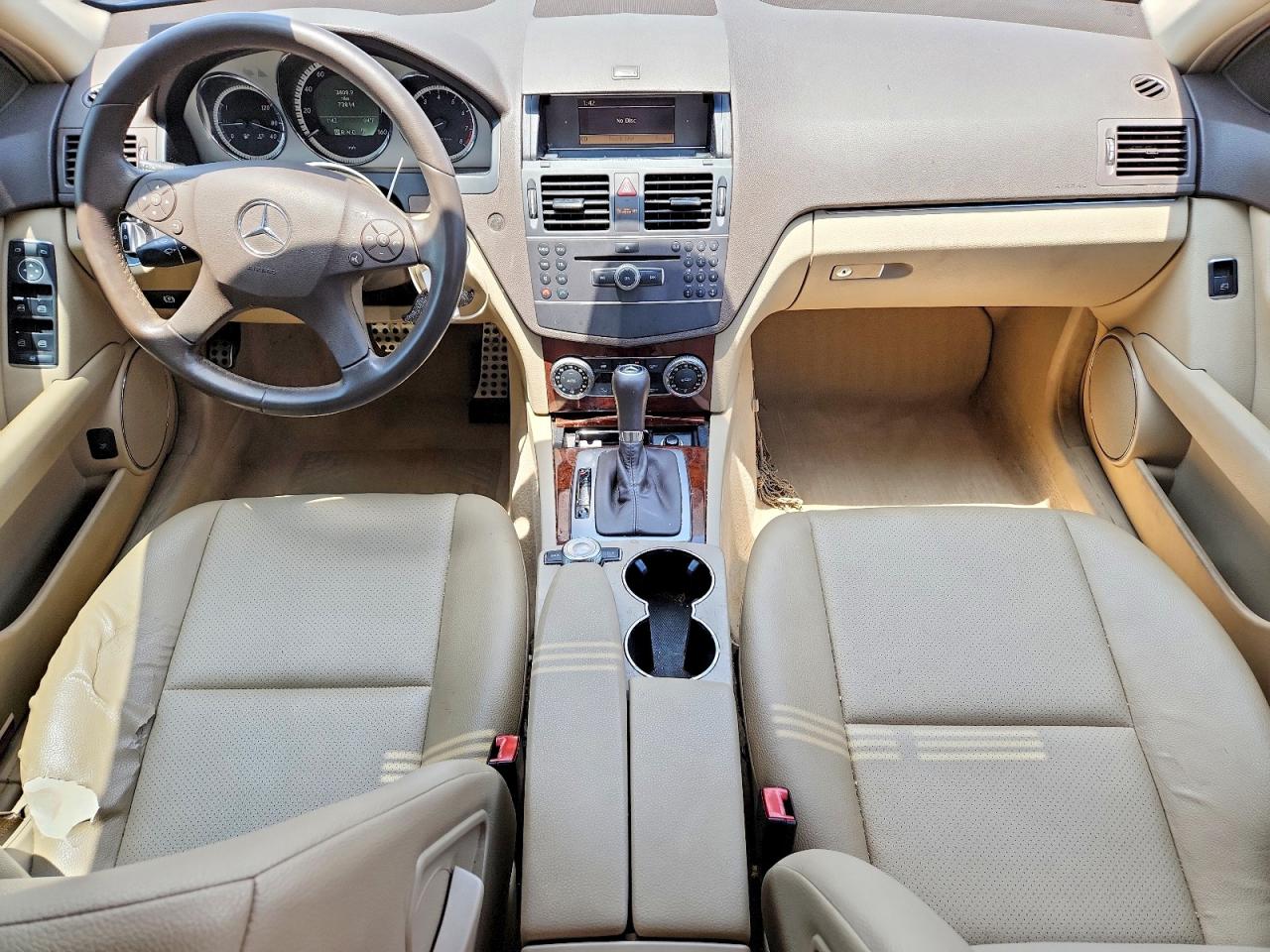 2011 Mercedes-benz C 300 Blue vin: WDDGF5EB5BR173022