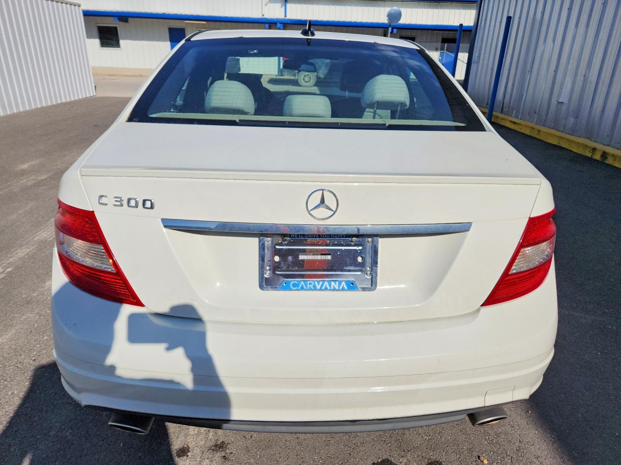 2011 Mercedes-benz C 300 White vin: WDDGF5EB5BR187230