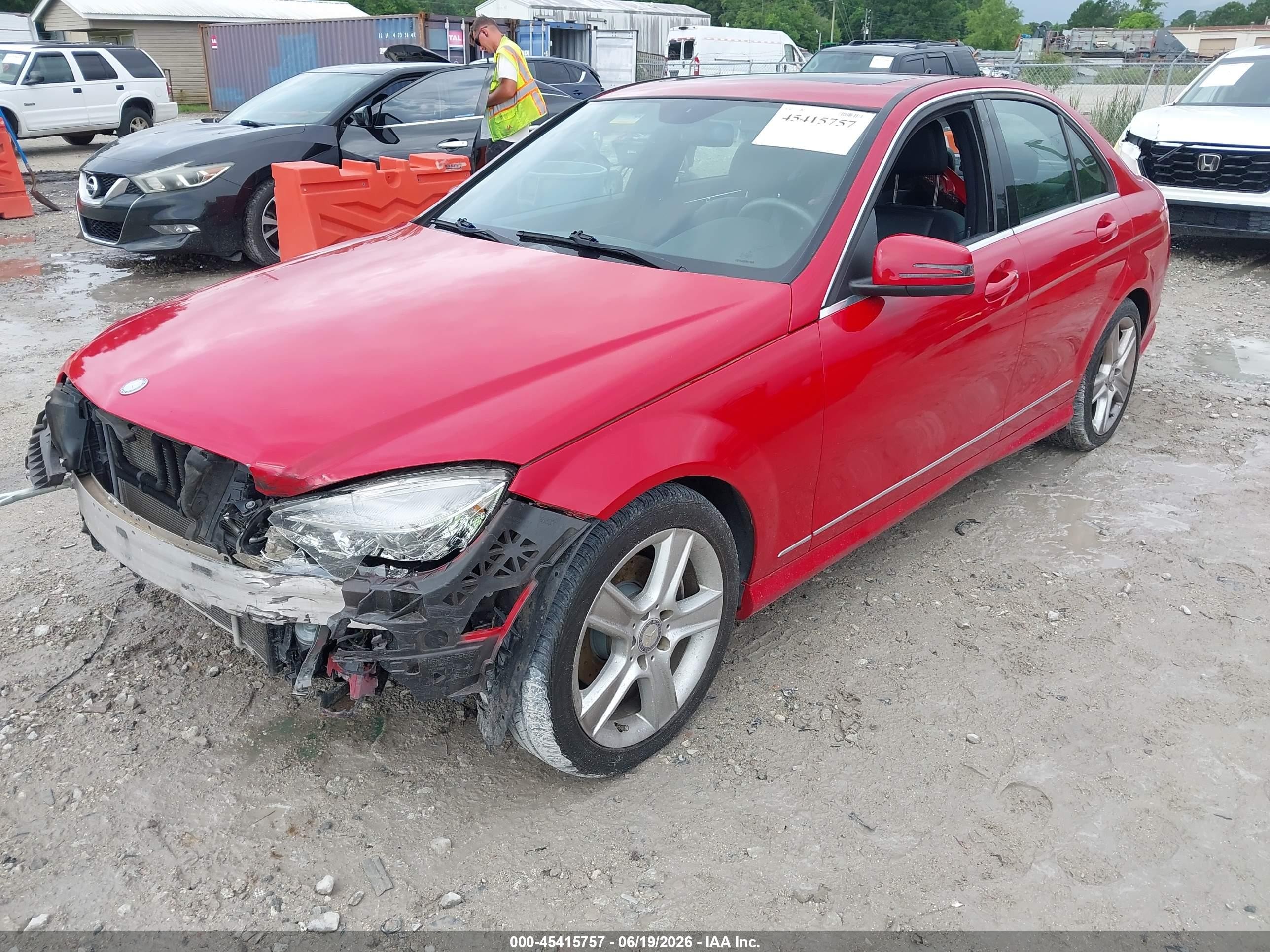 2010 Mercedes-benz C 300 Luxury/sport Красный vin: WDDGF5EB6AF372158