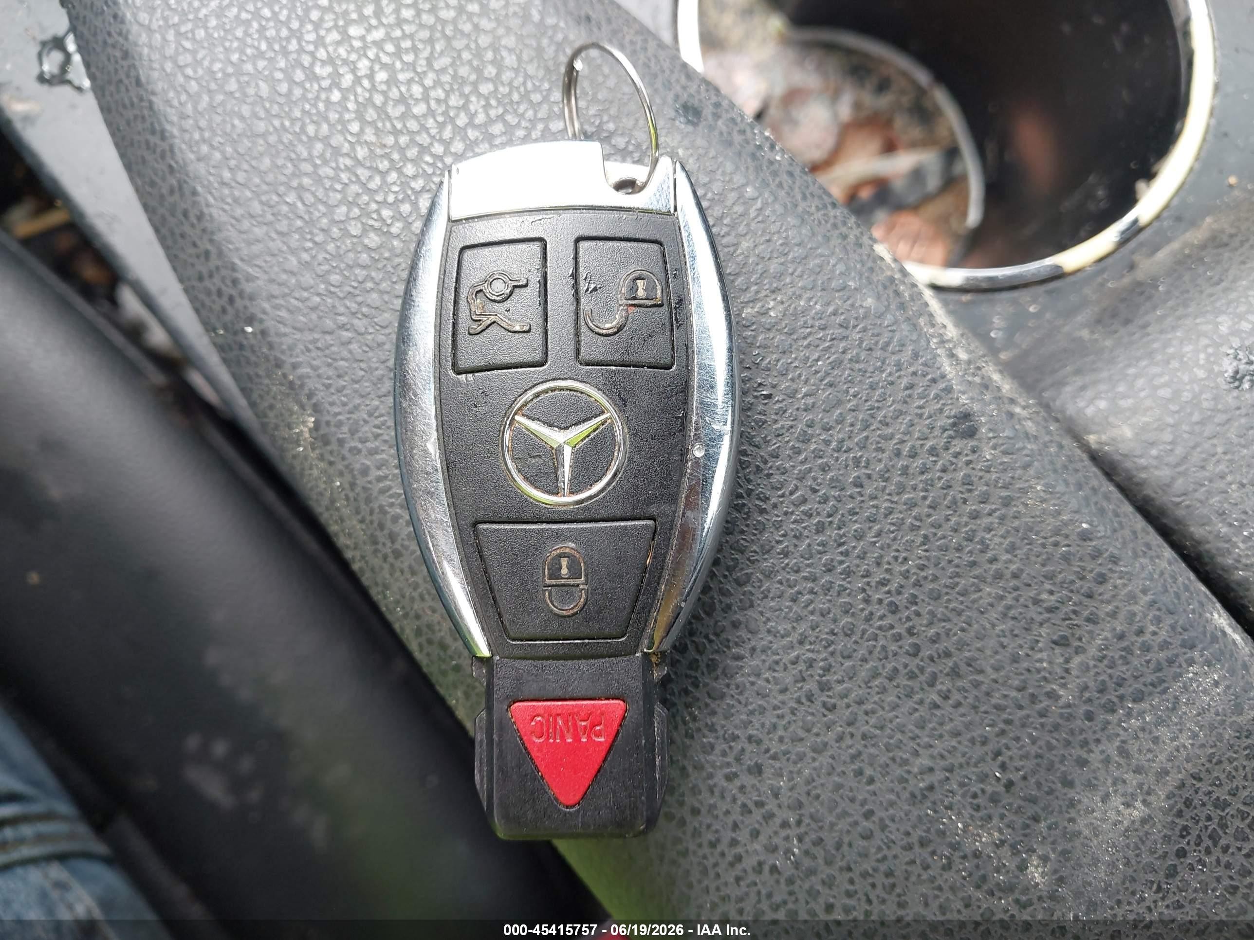 2010 Mercedes-benz C 300 Luxury/sport Красный vin: WDDGF5EB6AF372158