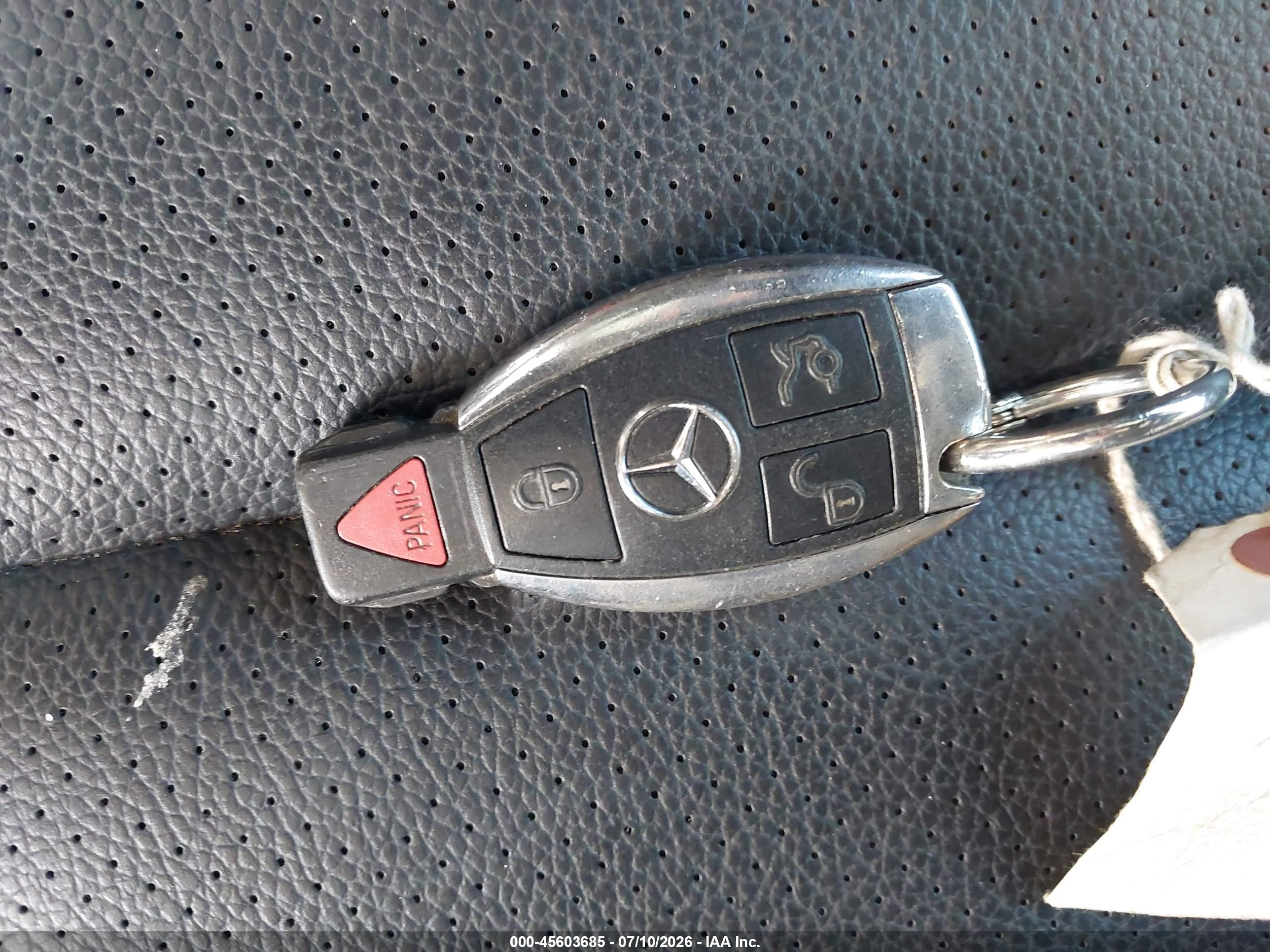 2010 Mercedes-benz C 300 Sport Silver vin: WDDGF5EB6AF381040