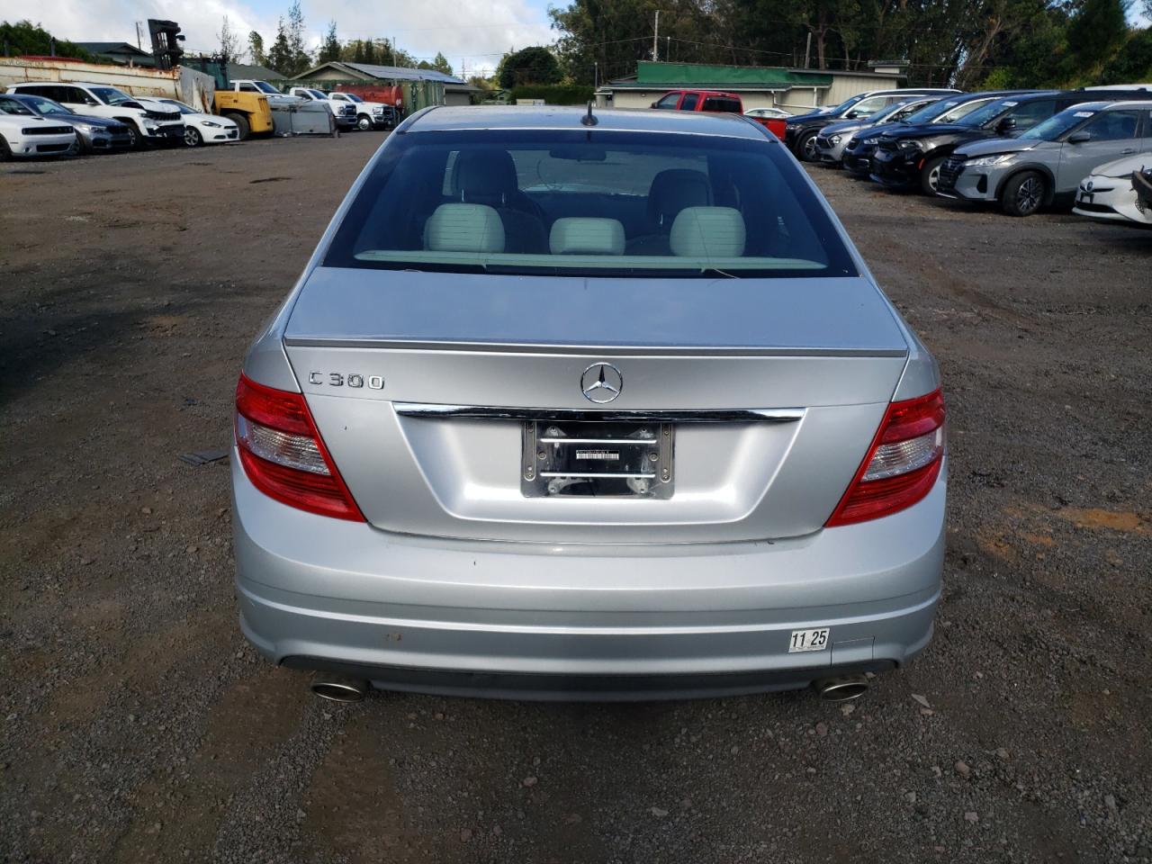 2010 Mercedes-benz C 300 Silver vin: WDDGF5EB6AF429362