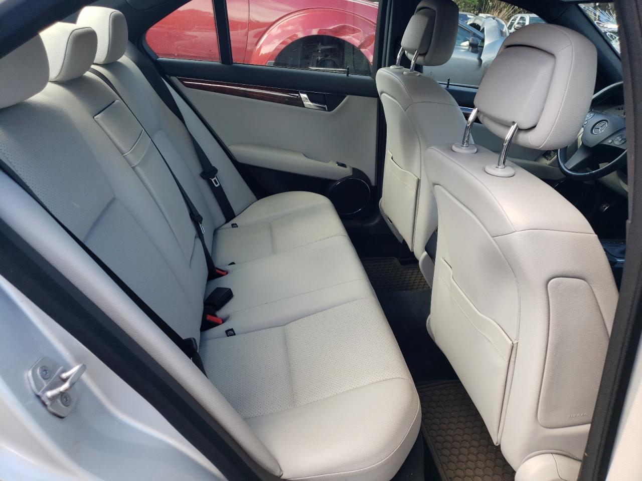 2010 Mercedes-benz C 300 Silver vin: WDDGF5EB6AF429362