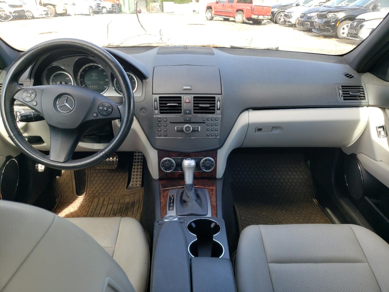 2010 Mercedes-benz C 300 Silver vin: WDDGF5EB6AF429362
