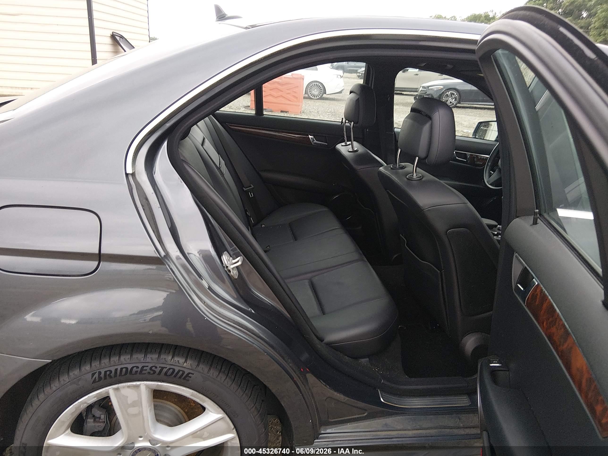 2010 Mercedes-benz C 300 Sport Blue vin: WDDGF5EB6AR092335