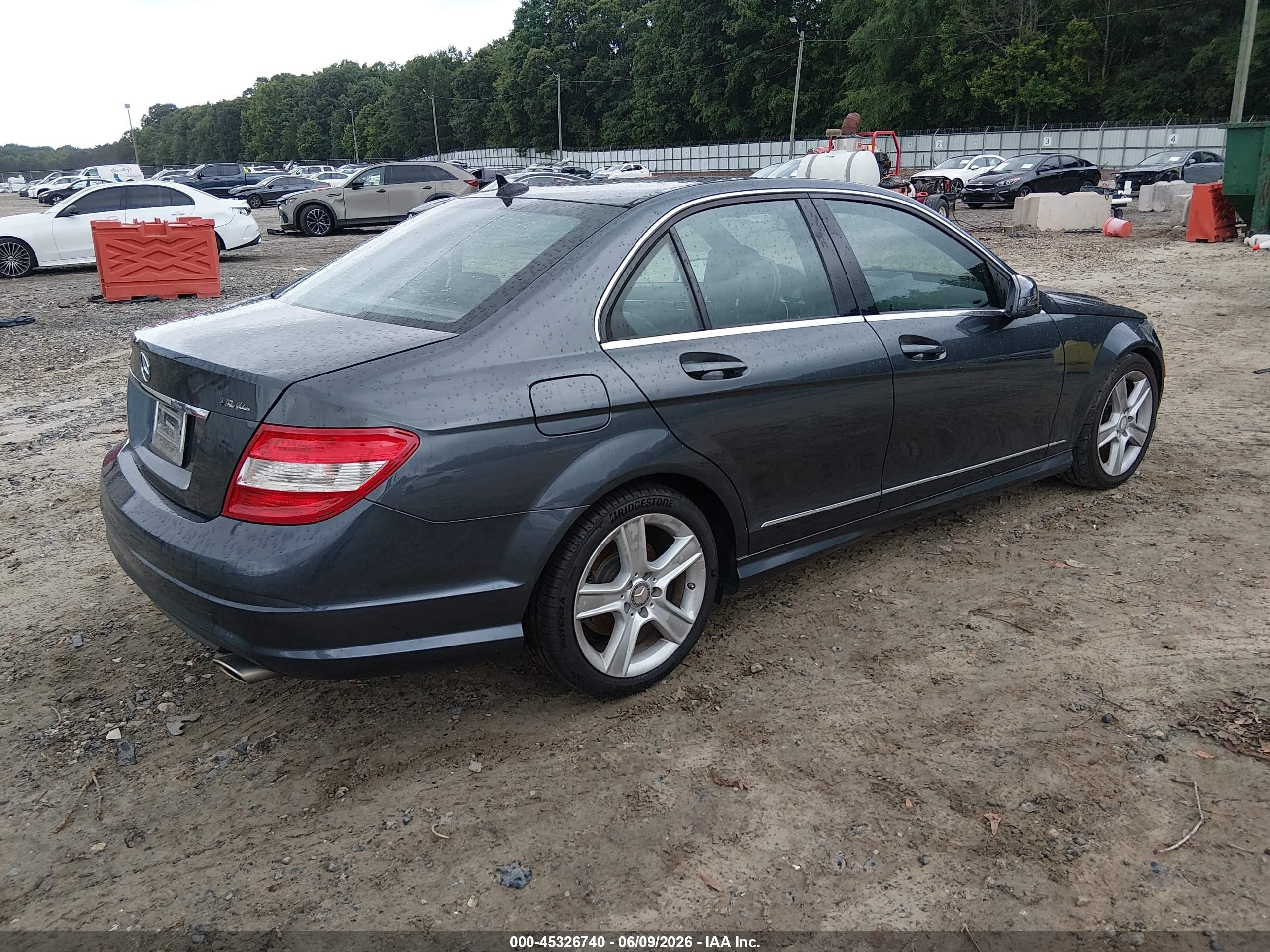 2010 Mercedes-benz C 300 Sport Blue vin: WDDGF5EB6AR092335