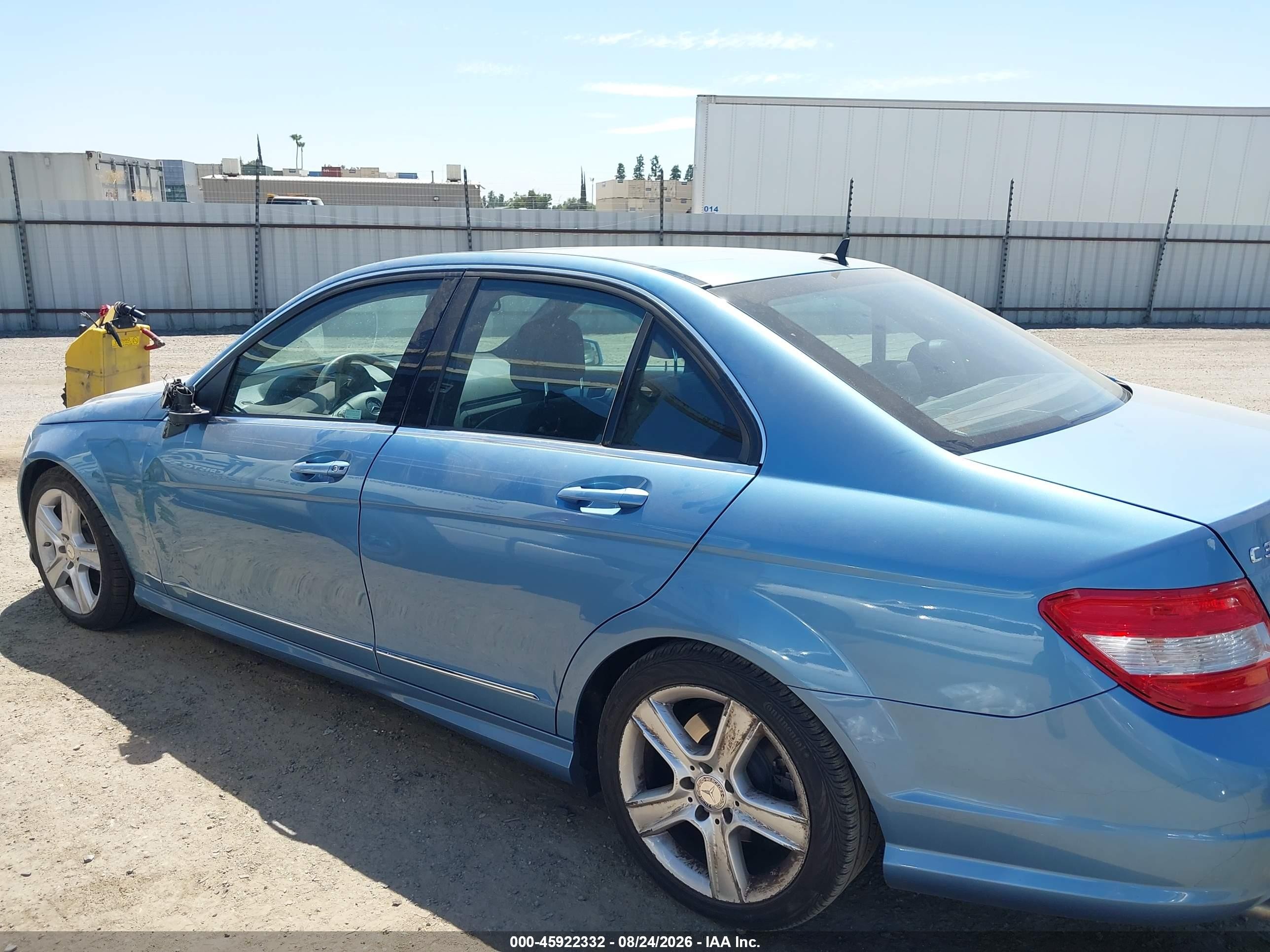 2010 Mercedes-benz C 300 Luxury/sport Light Blue vin: WDDGF5EB6AR101292