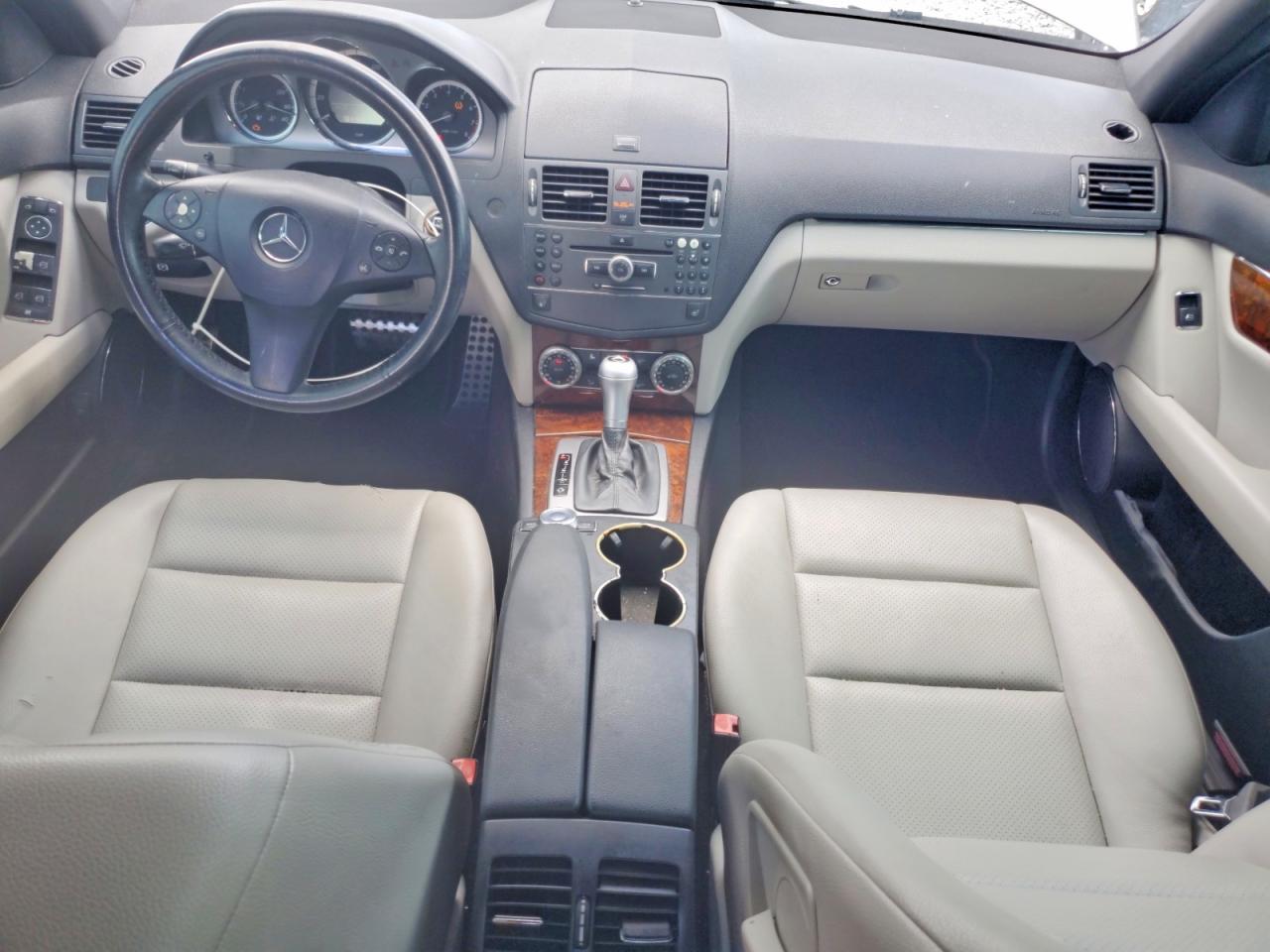 2010 Mercedes-benz C 300 Gray vin: WDDGF5EB6AR104547