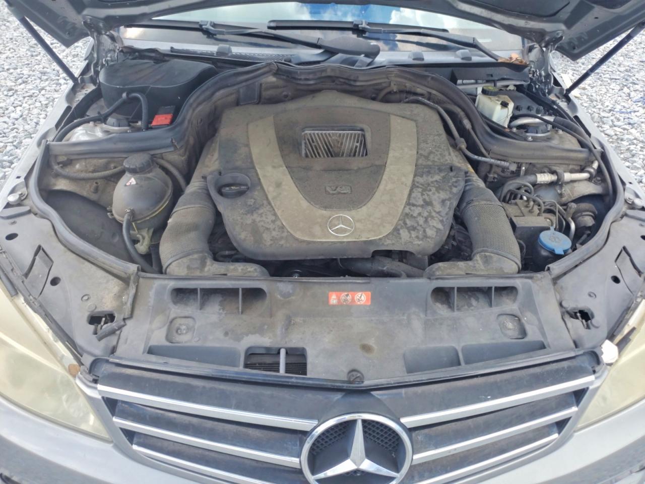 2010 Mercedes-benz C 300 Gray vin: WDDGF5EB6AR104547