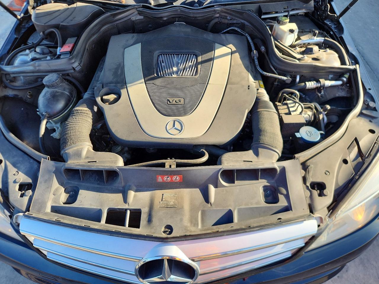 2010 Mercedes-benz C 300 Black vin: WDDGF5EB6AR108744