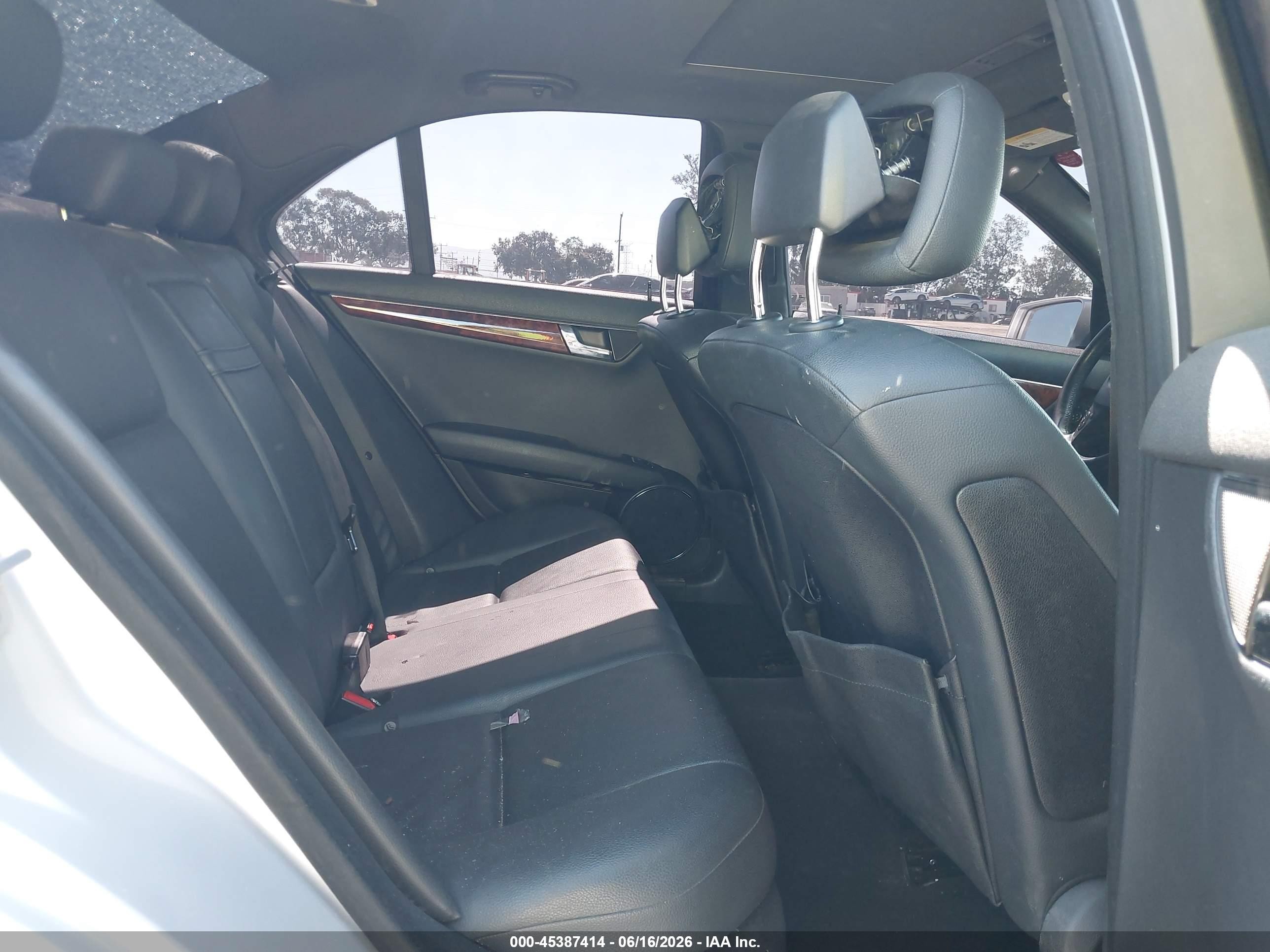 2010 Mercedes-benz C 300 Luxury/sport Gray vin: WDDGF5EB6AR110770