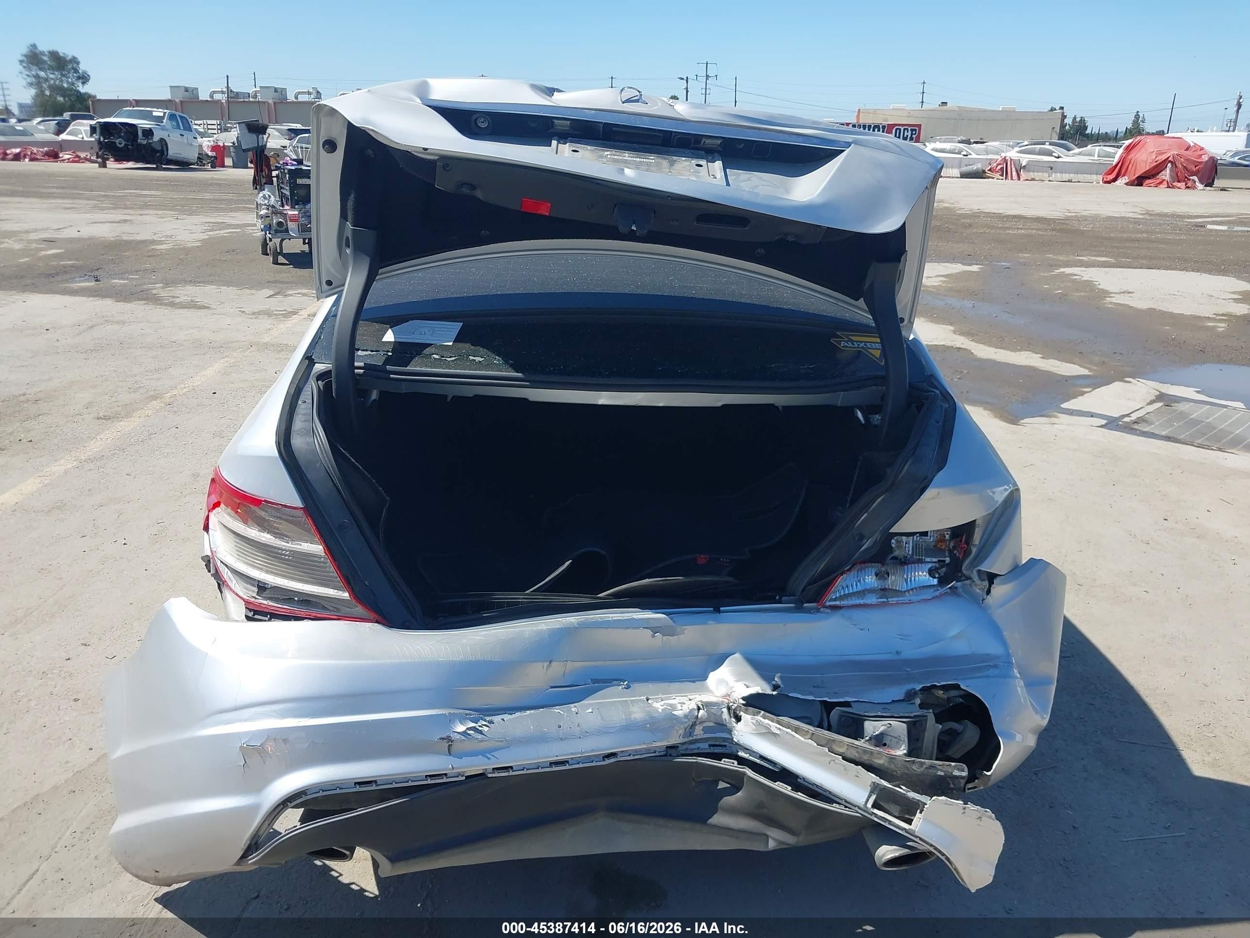 2010 Mercedes-benz C 300 Luxury/sport Gray vin: WDDGF5EB6AR110770