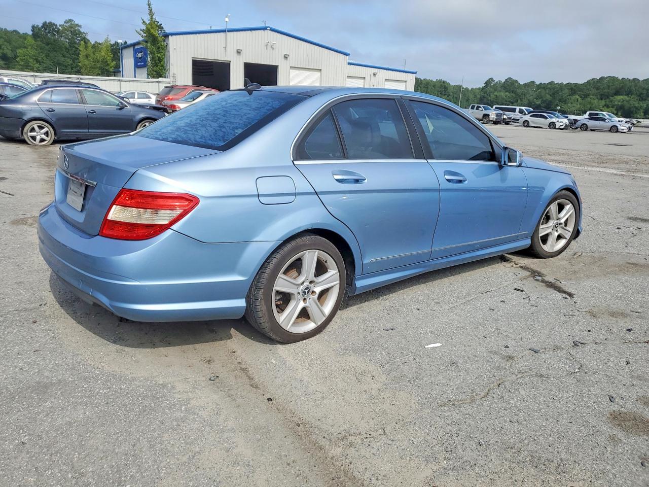 2010 Mercedes-benz C 300 Blue vin: WDDGF5EB6AR122918