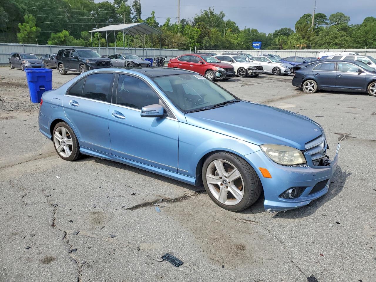 2010 Mercedes-benz C 300 Blue vin: WDDGF5EB6AR122918