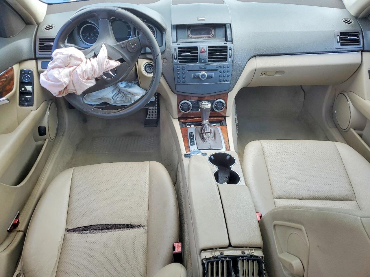 2010 Mercedes-benz C 300 Blue vin: WDDGF5EB6AR122918
