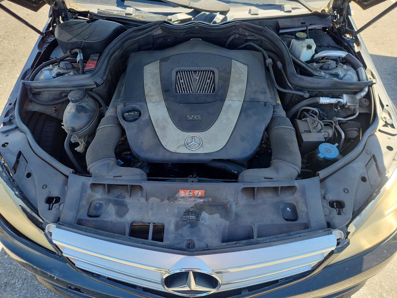 2010 Mercedes-benz C 300 Black vin: WDDGF5EB6AR128251