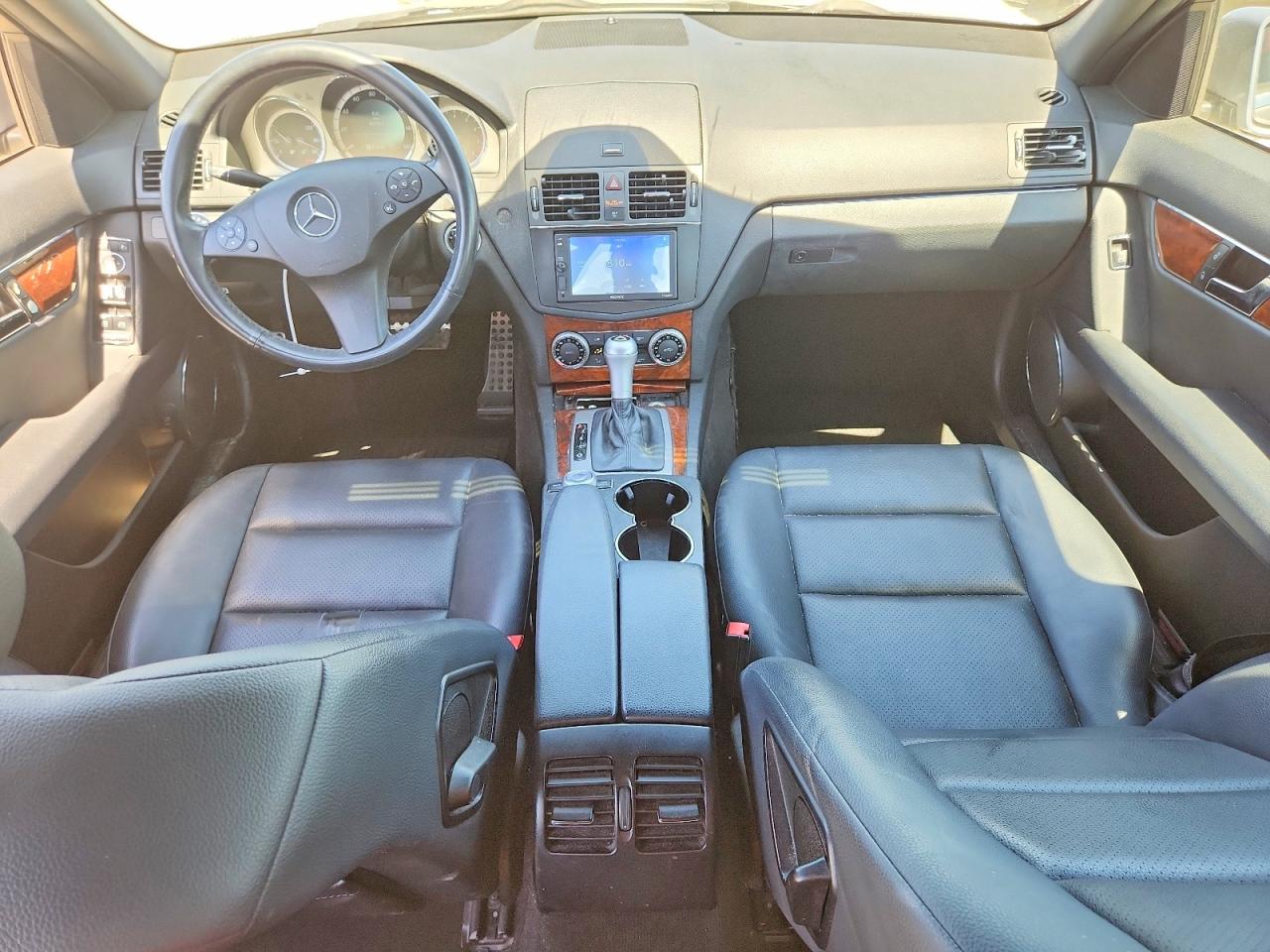 2010 Mercedes-benz C 300 Silver vin: WDDGF5EB6AR130338