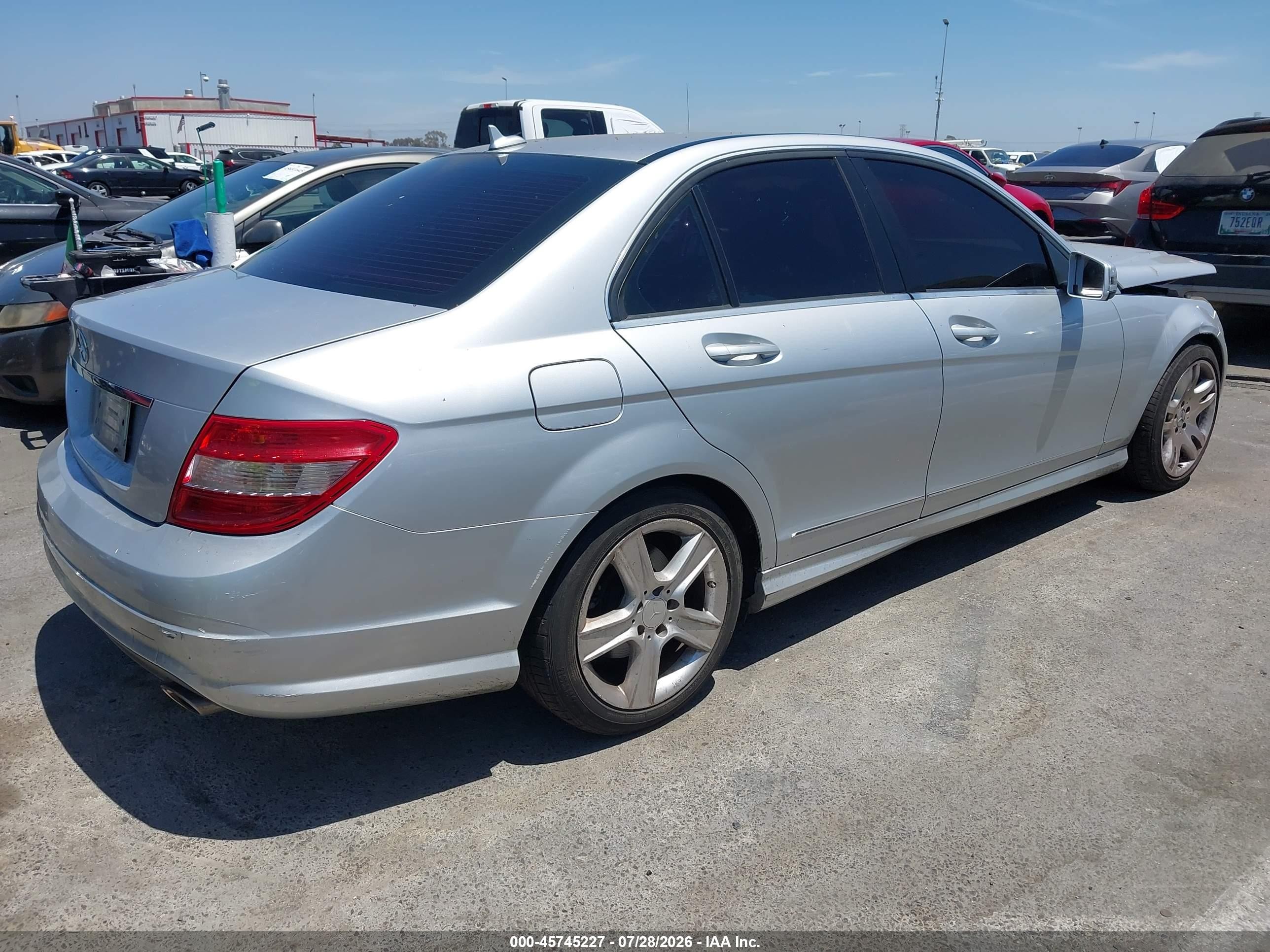 2011 Mercedes-benz C 300 Sport Silver vin: WDDGF5EB6BA465471