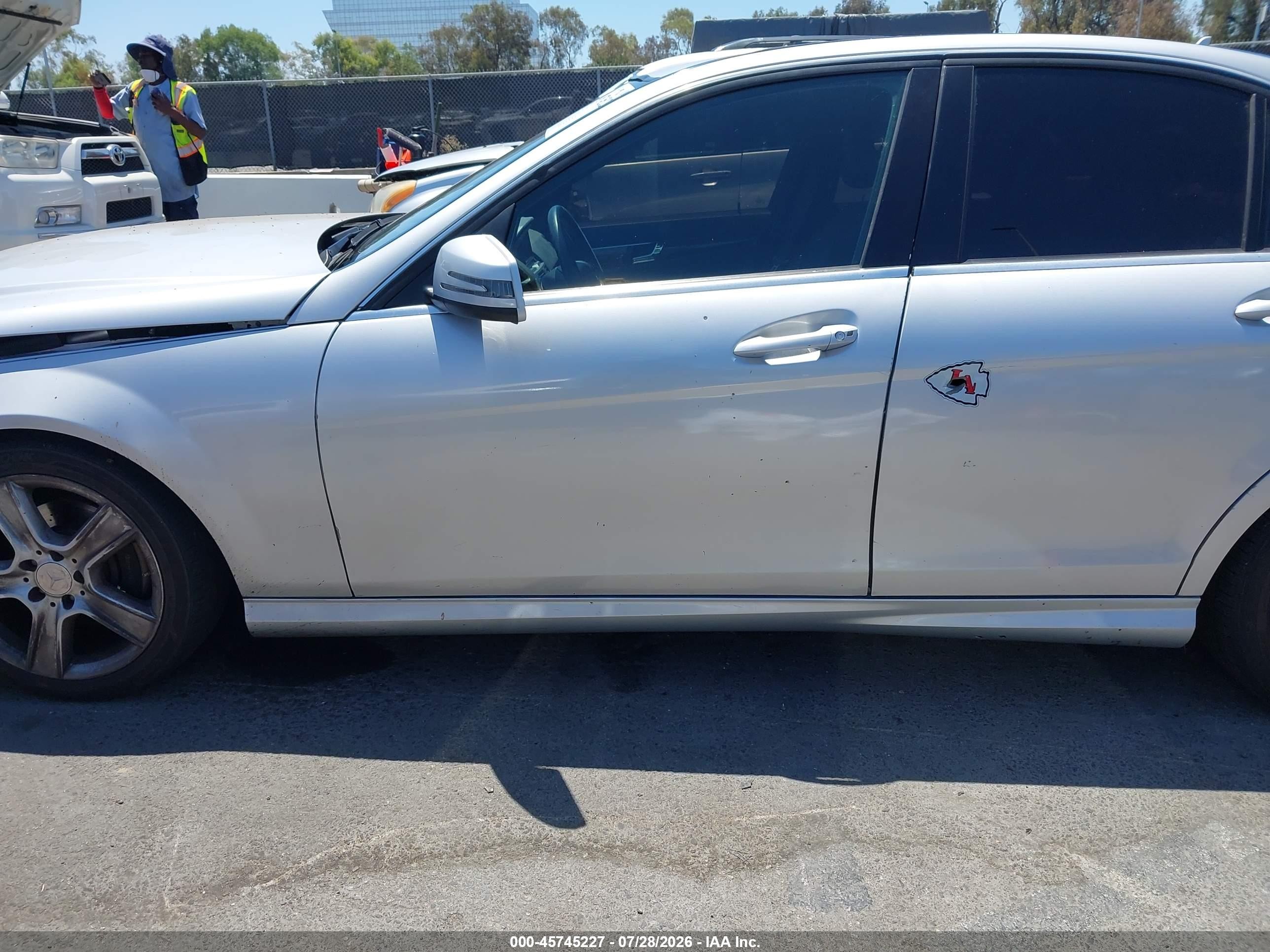 2011 Mercedes-benz C 300 Sport Silver vin: WDDGF5EB6BA465471