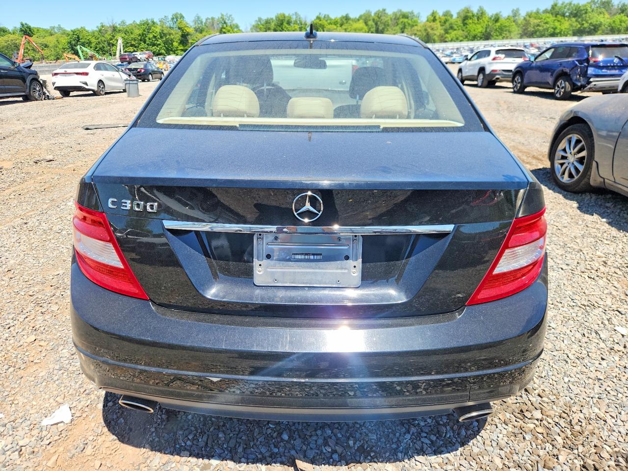 2011 Mercedes-benz C 300 Black vin: WDDGF5EB6BR173482