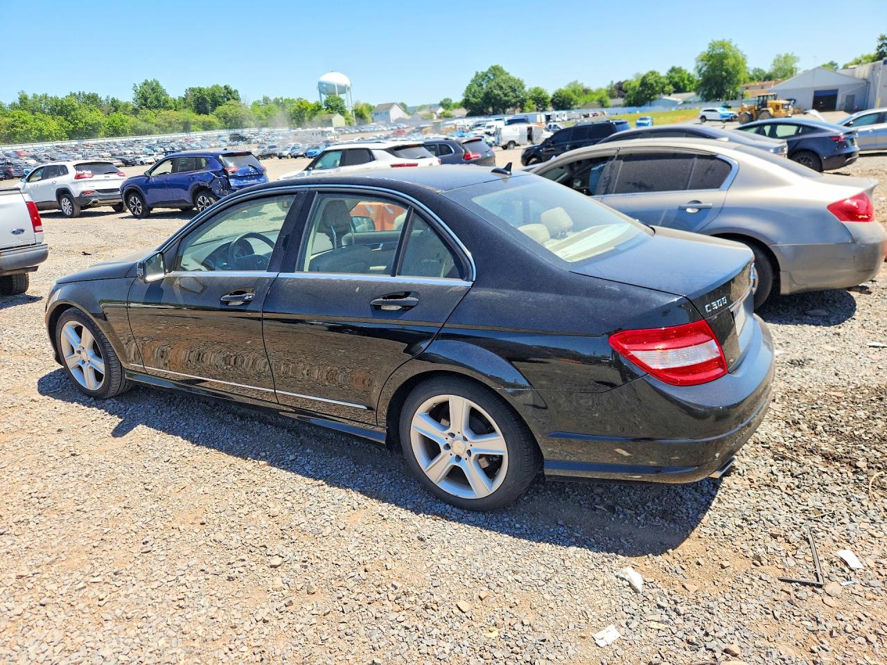 2011 Mercedes-benz C 300 Black vin: WDDGF5EB6BR173482