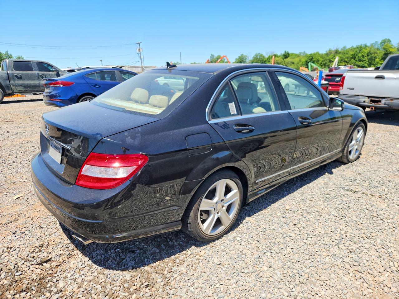 2011 Mercedes-benz C 300 Black vin: WDDGF5EB6BR173482