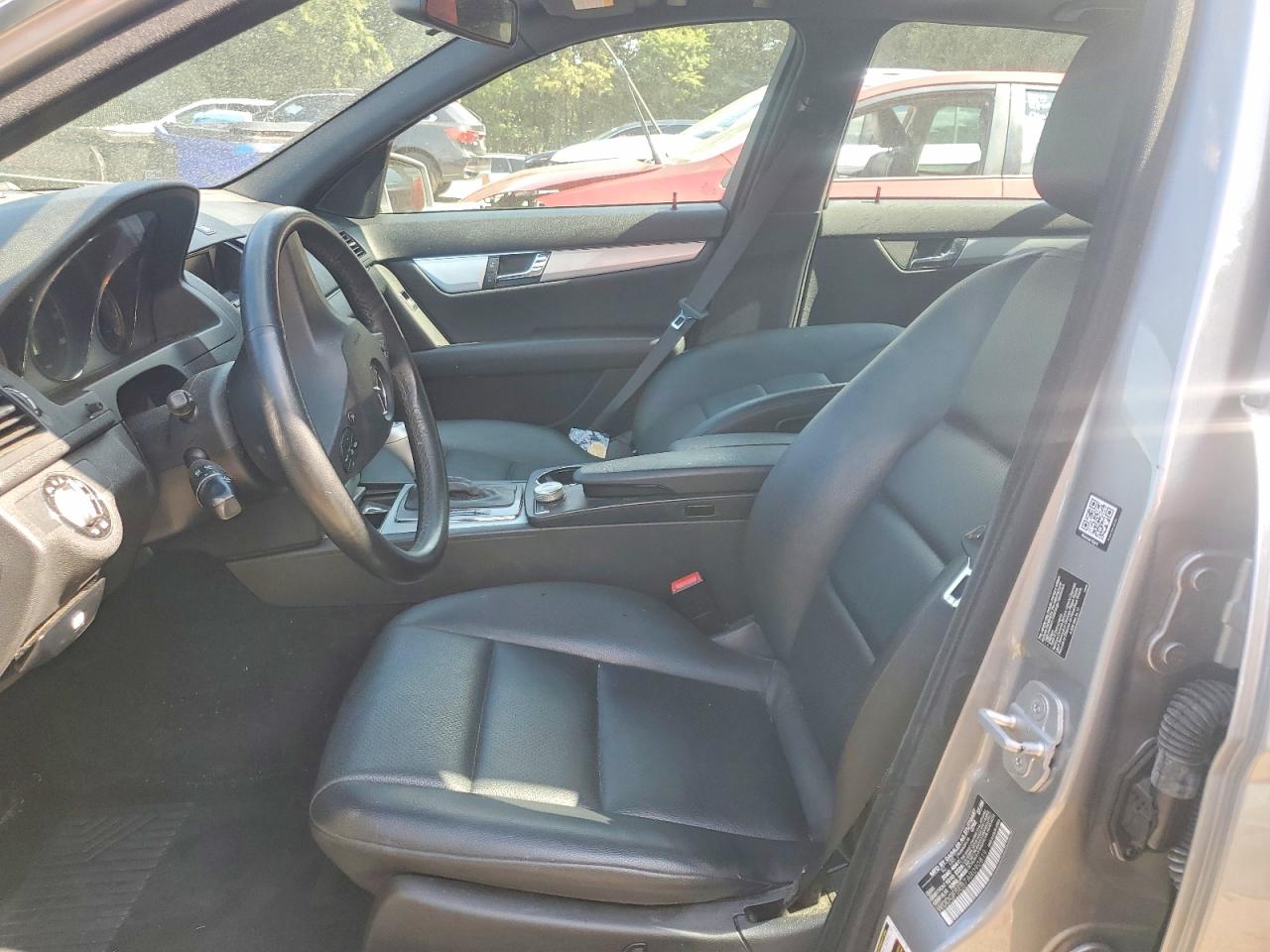 2010 Mercedes-benz C-class Серебряный vin: WDDGF5EB7AR090819