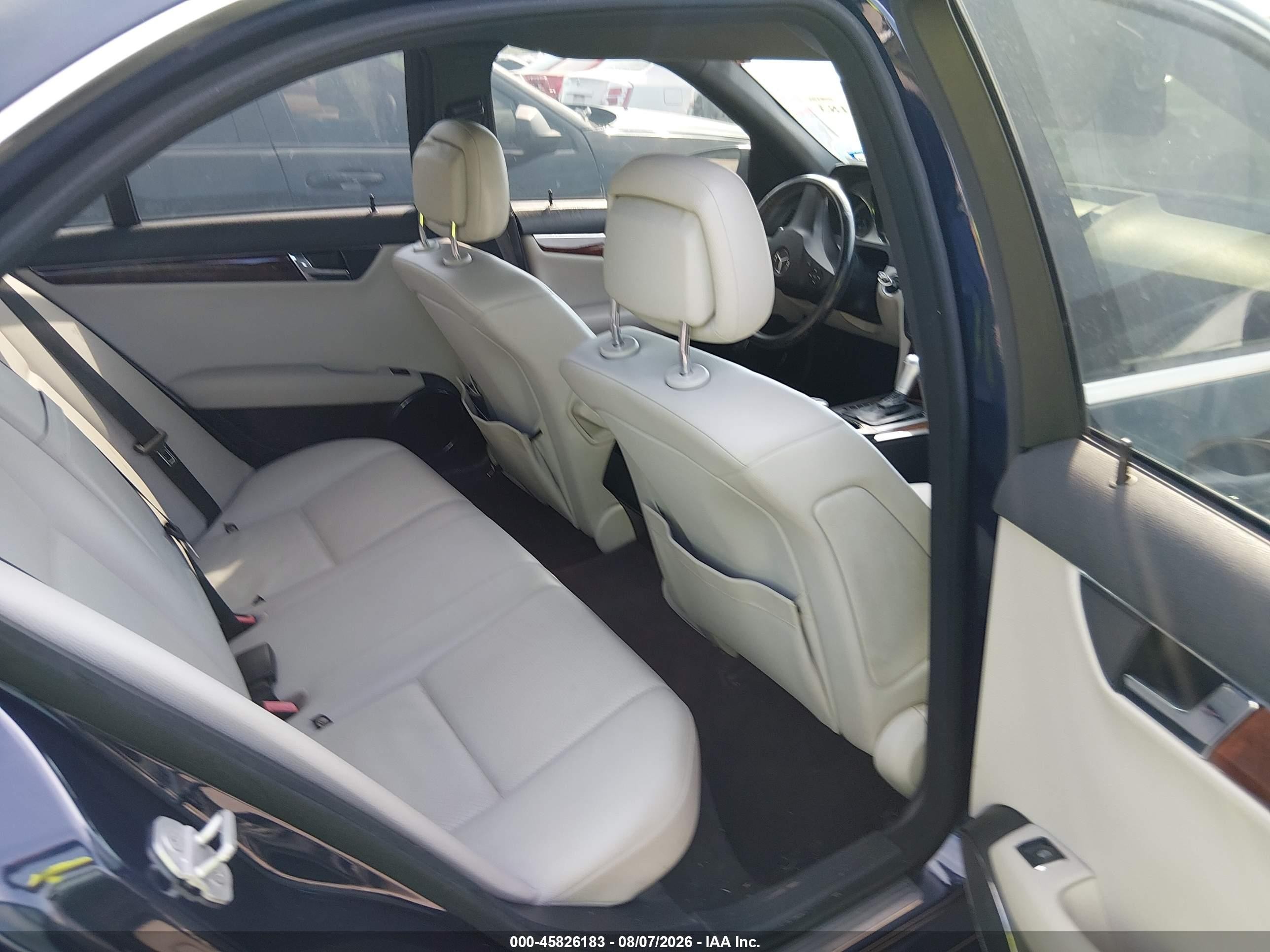 2010 Mercedes-benz C 300 Luxury/sport Blue vin: WDDGF5EB7AR093252