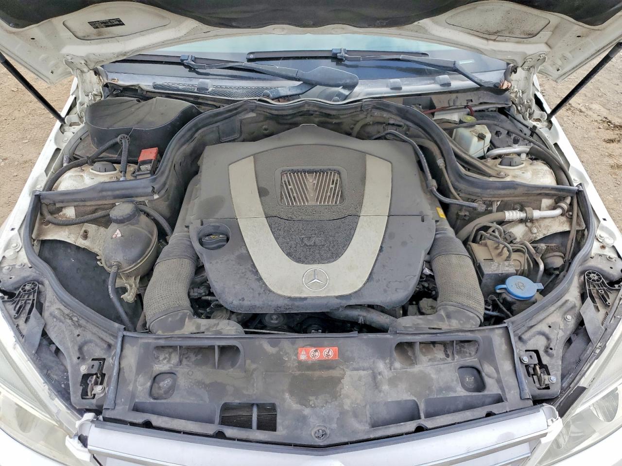 2010 Mercedes-benz C 300 Белый vin: WDDGF5EB7AR107943