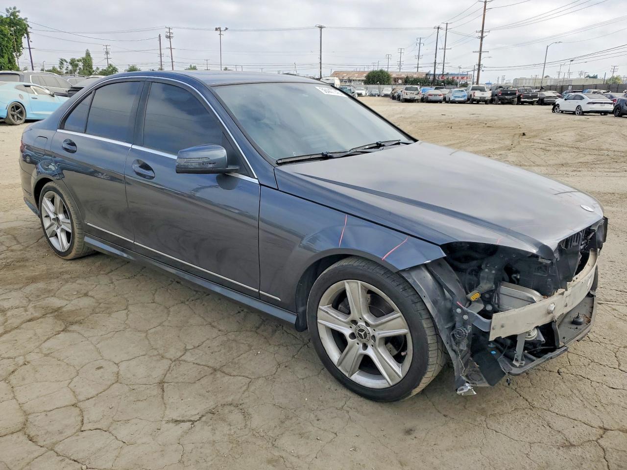 2011 Mercedes-benz C 300 Gray vin: WDDGF5EB7BA461378