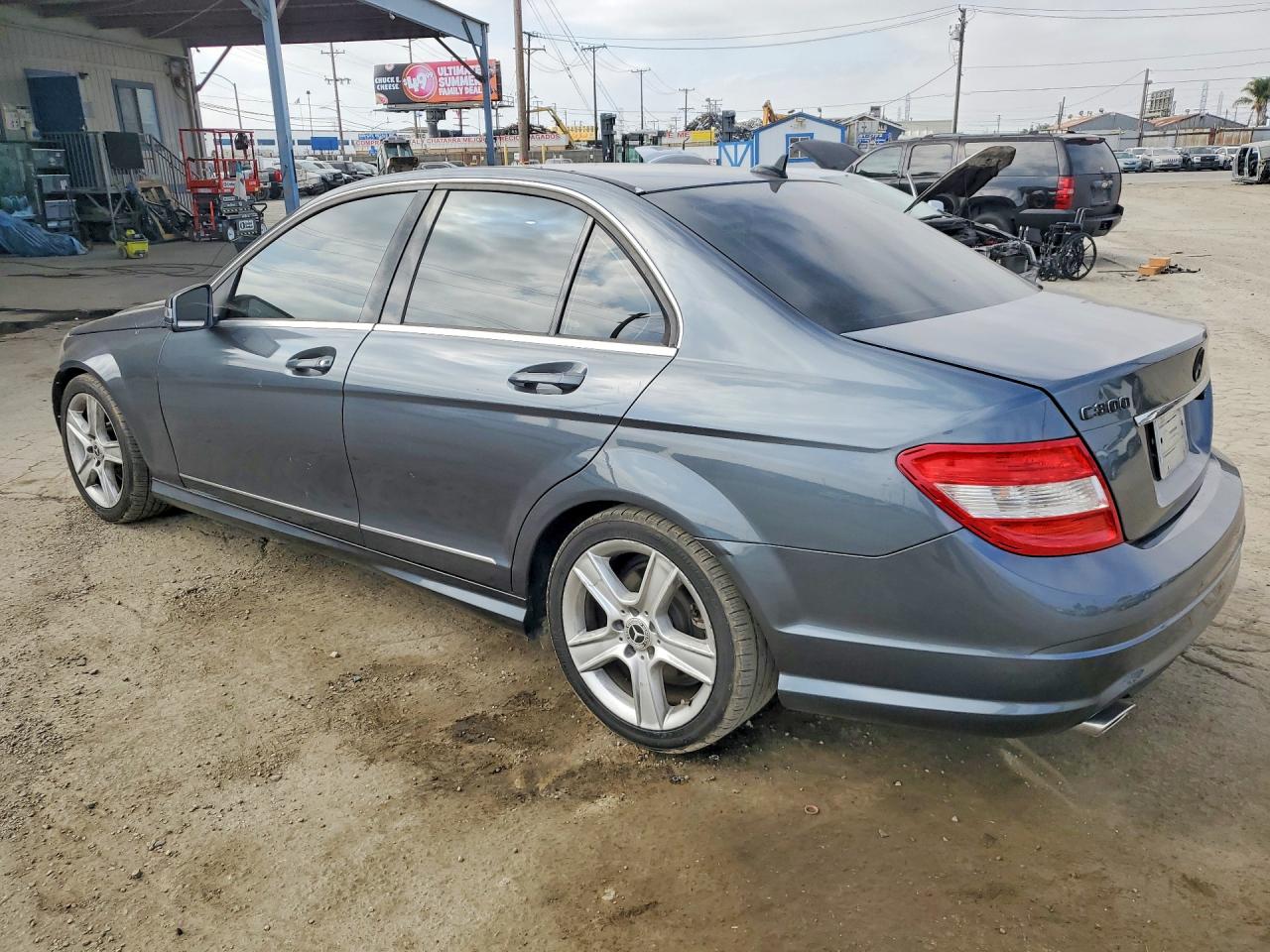 2011 Mercedes-benz C 300 Gray vin: WDDGF5EB7BA461378