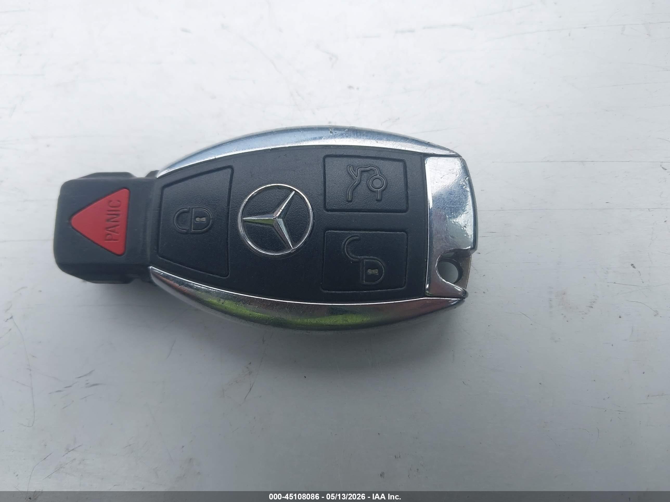 2011 Mercedes-benz C 300 Luxury/sport Черный vin: WDDGF5EB7BA515455