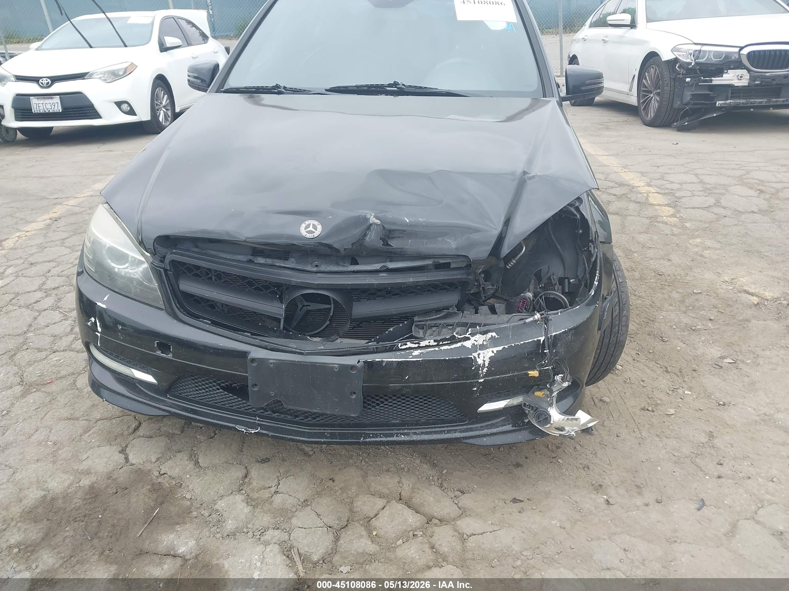 2011 Mercedes-benz C 300 Luxury/sport Черный vin: WDDGF5EB7BA515455