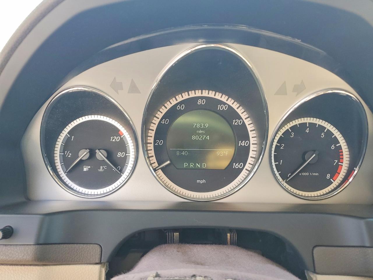 2011 Mercedes-benz C 300 Белый vin: WDDGF5EB7BA526617