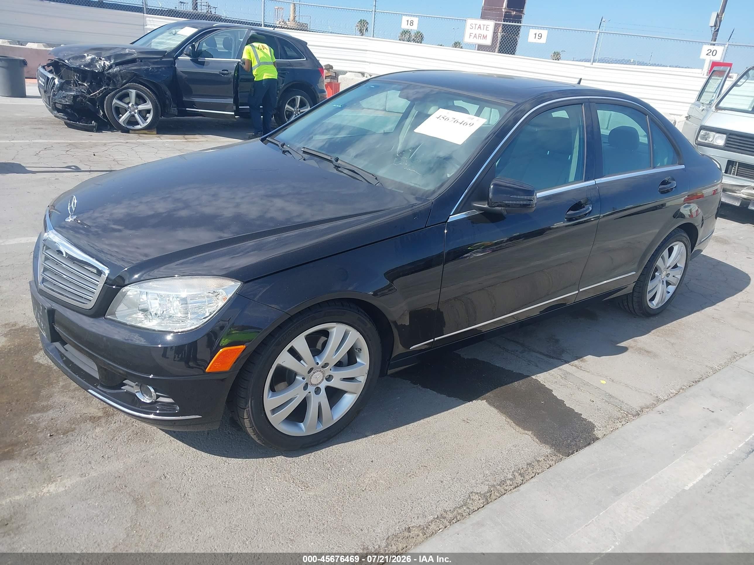 2011 Mercedes-benz C 300 Luxury Black vin: WDDGF5EB7BR151863