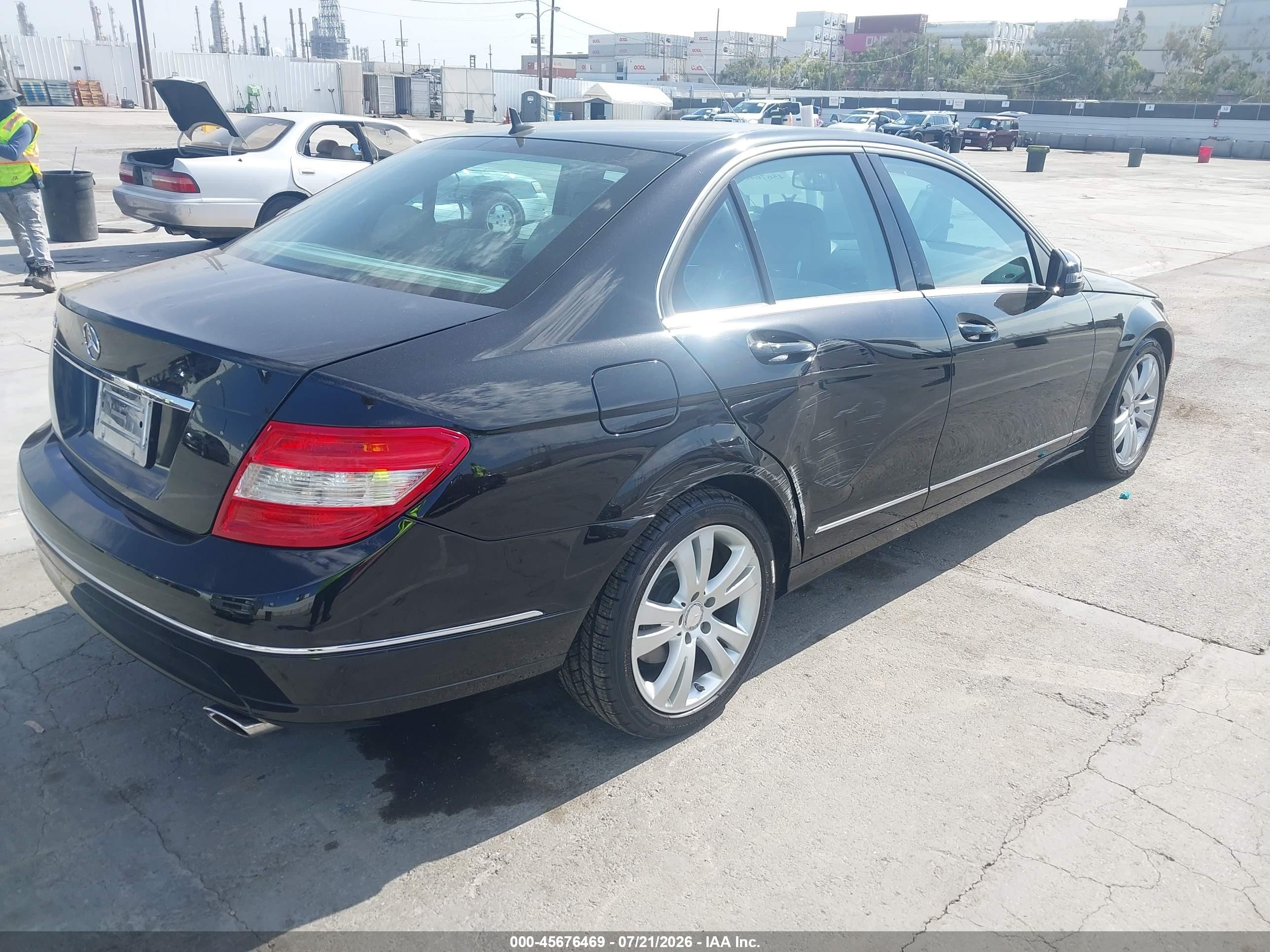 2011 Mercedes-benz C 300 Luxury Black vin: WDDGF5EB7BR151863
